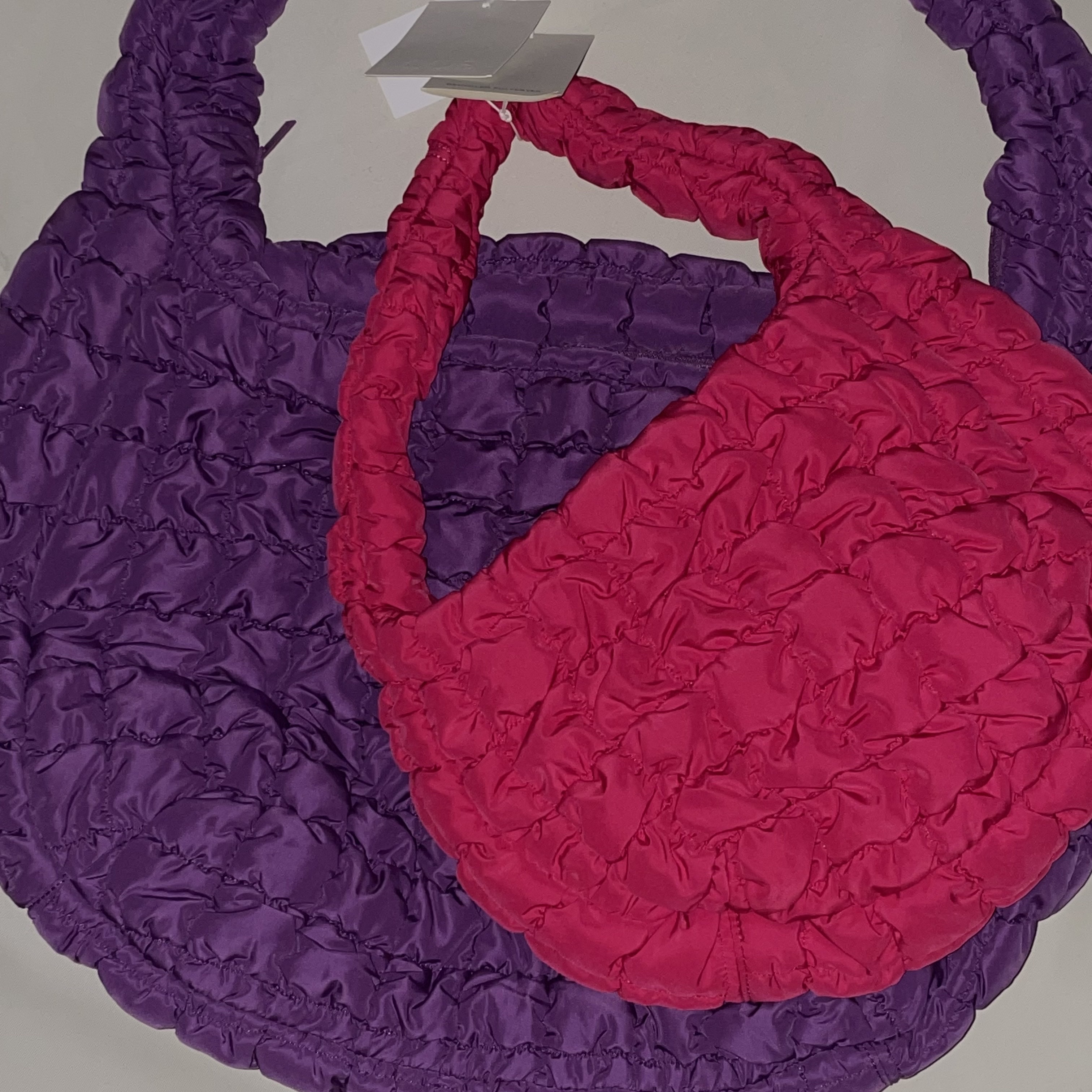 COS Quilted Oversized Shoulder Bag Purple, COS Quilted Mini Bag Pink 착용 스타일