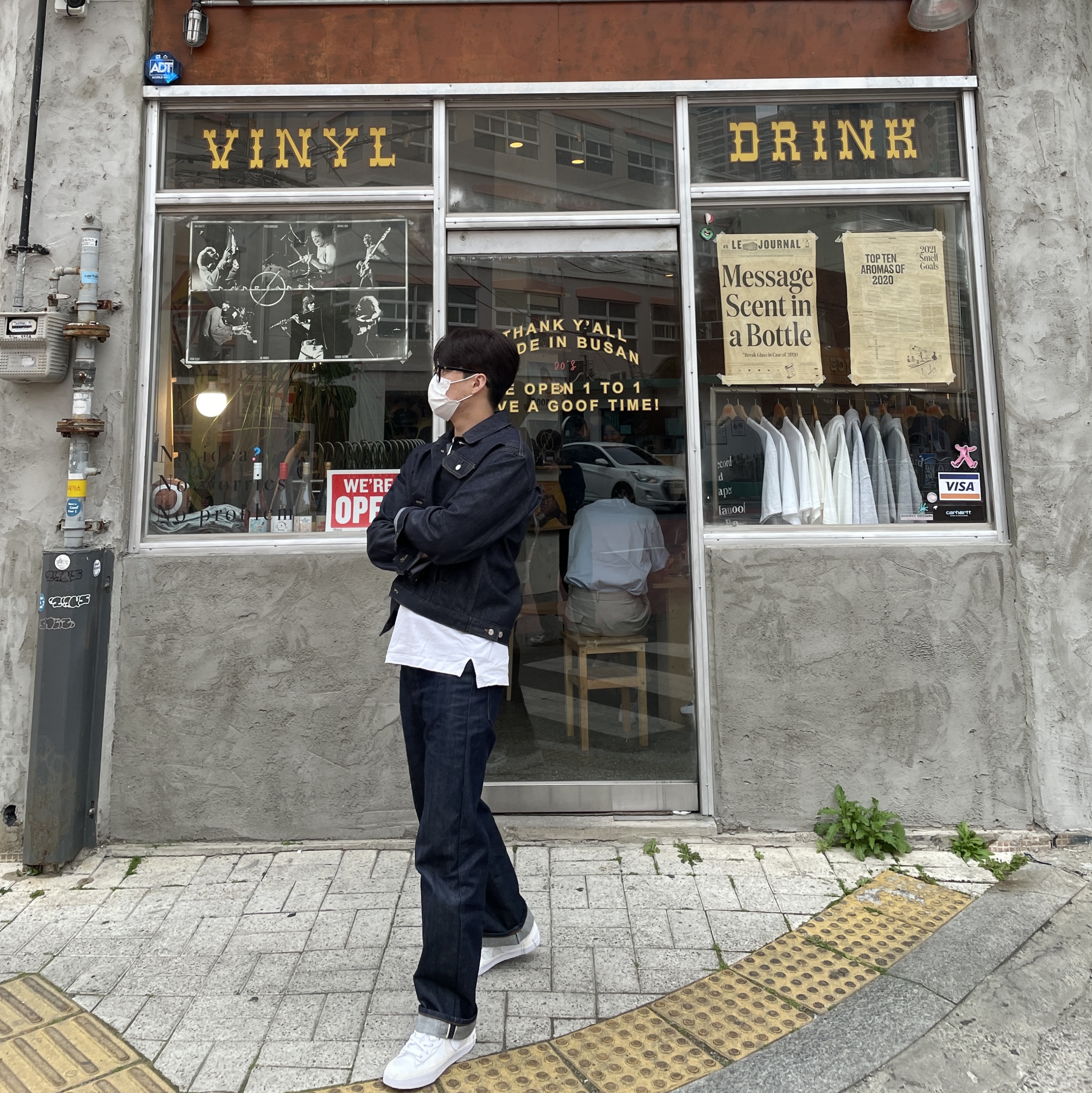 Nike x Sacai Blazer Low White Patent Leather 착용 스타일 - 1