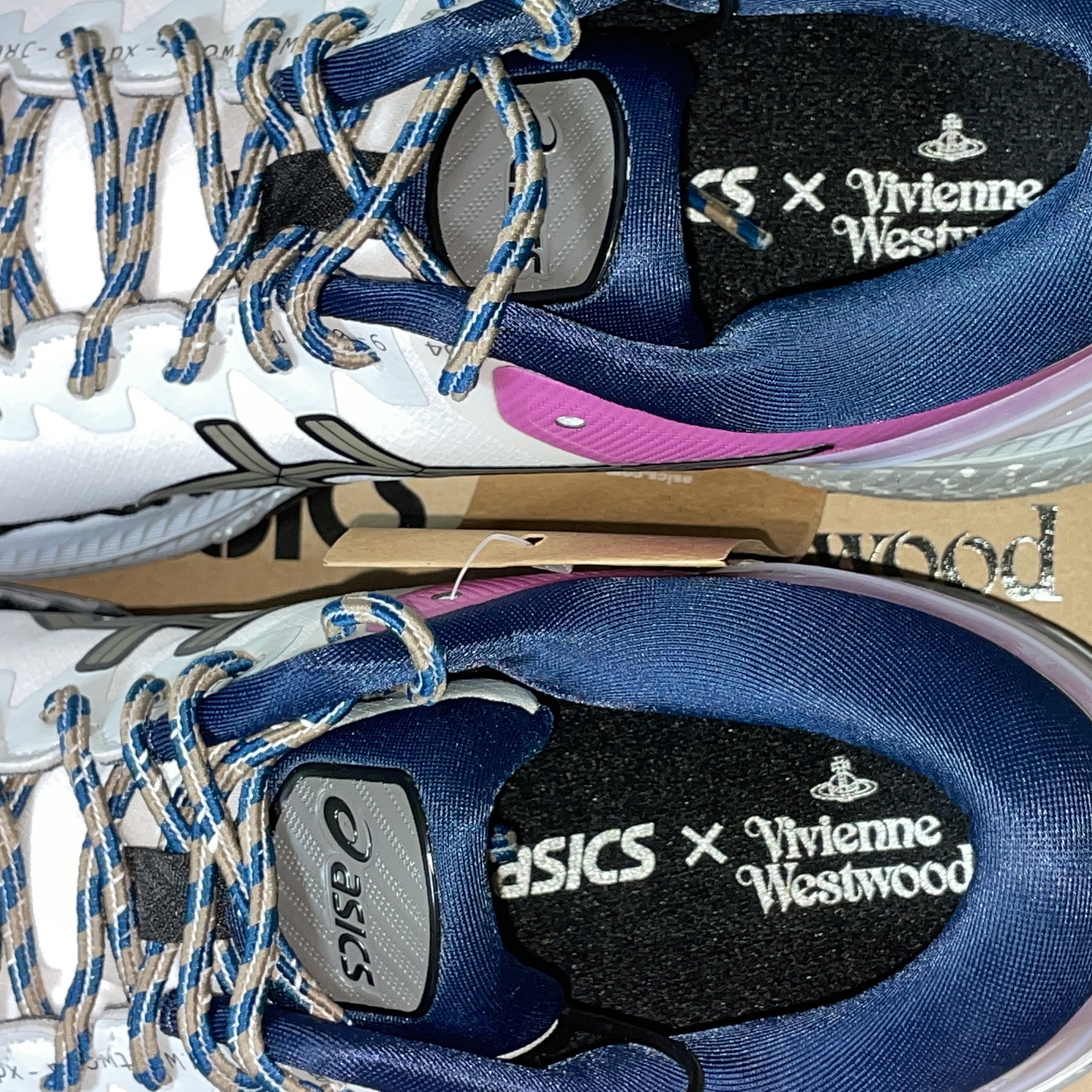 Asics x Vivienne Westwood Gel-Kayano 27 DE White 착용 스타일 - 2