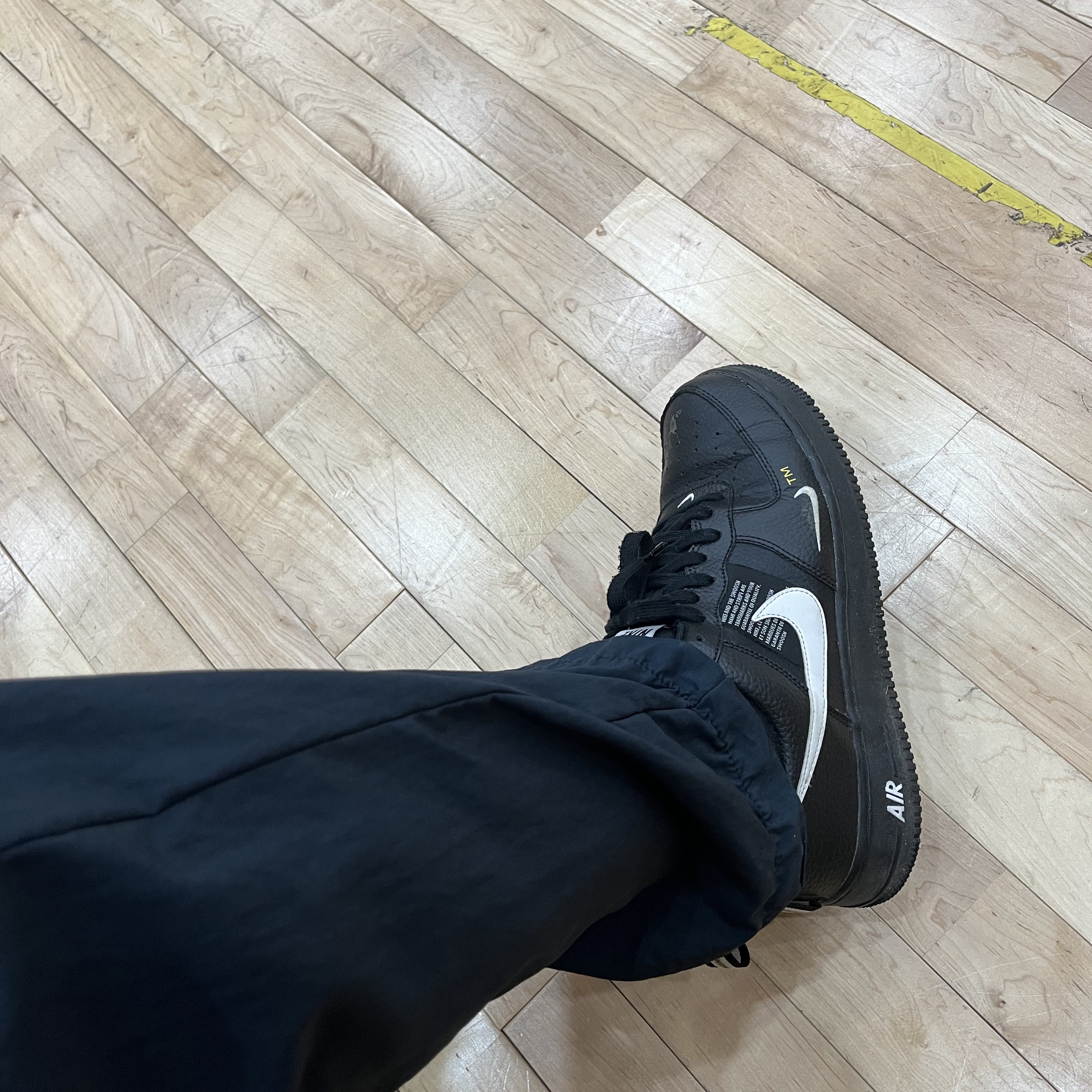 Nike Air Force 1 Low Utility Black White, Nike x Peaceminusone Kwondo1 White 착용 스타일 - 1