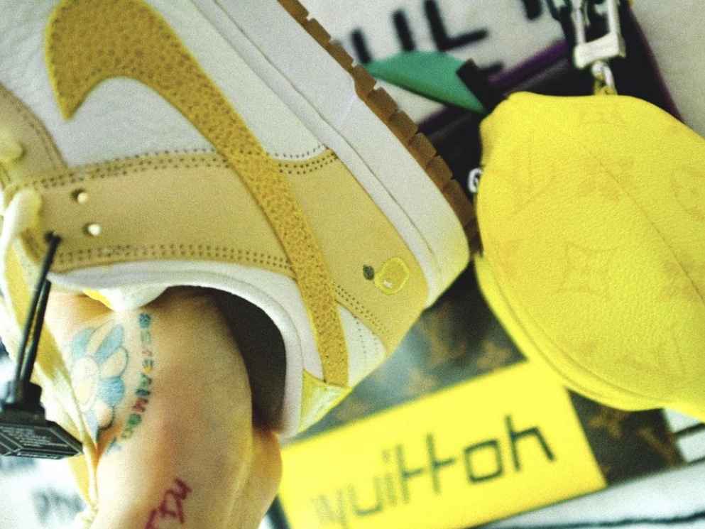 (W) Nike Dunk Low Lemon Drop, Louis Vuitton Lemon Pouch 착용 스타일