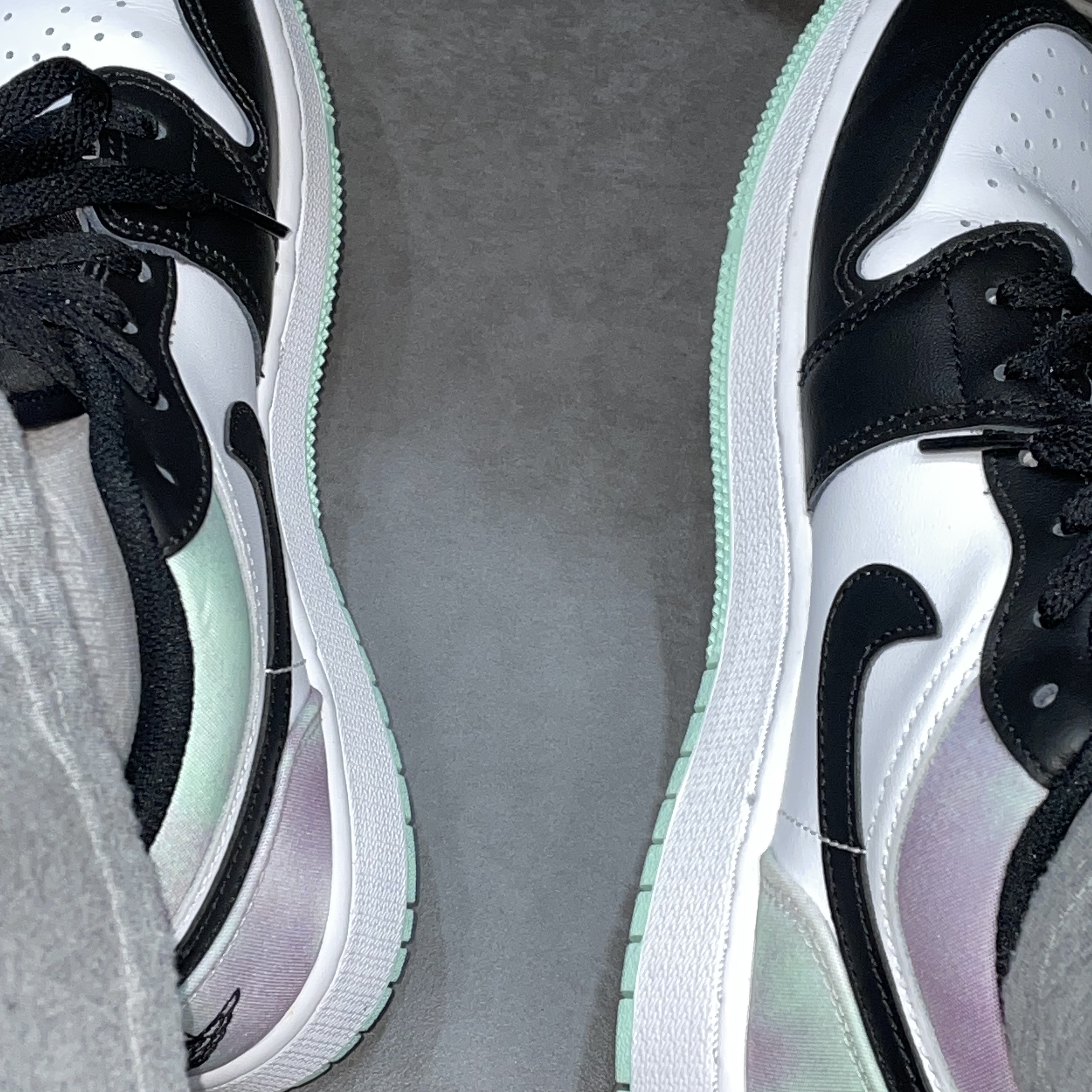(GS) Jordan 1 Low SE White Black Tie-Dye 착용 스타일 - 2
