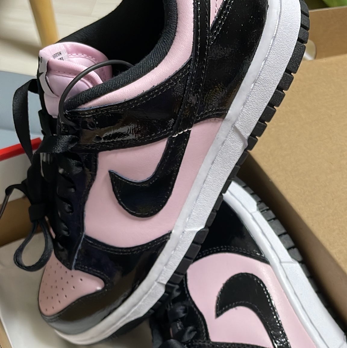 (W) Nike Dunk Low Essential Pink Foam Black 착용 스타일 - 2