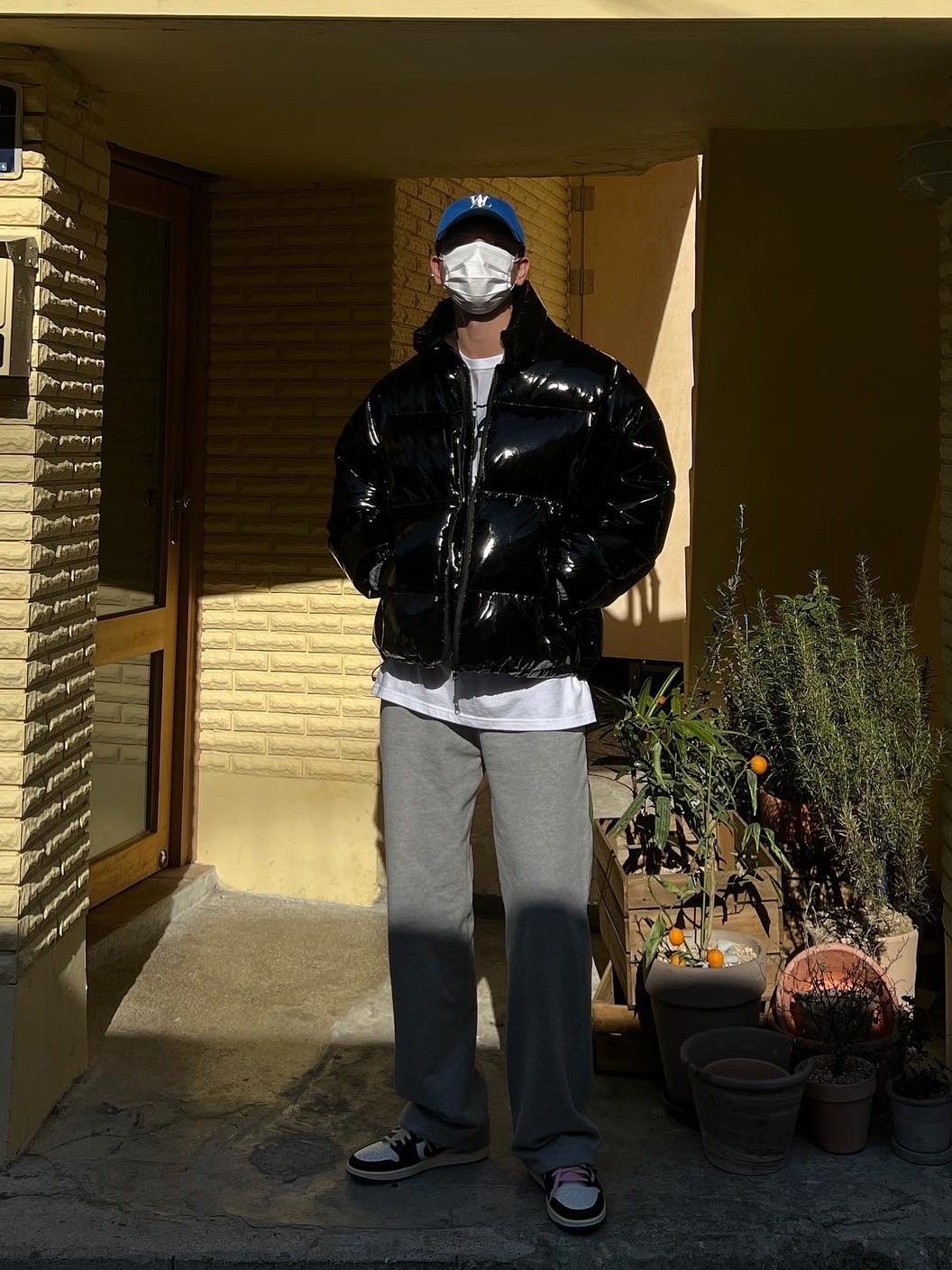 Jordan 1 x Travis Scott x Fragment Retro Low OG SP Military Blue 착용 스타일