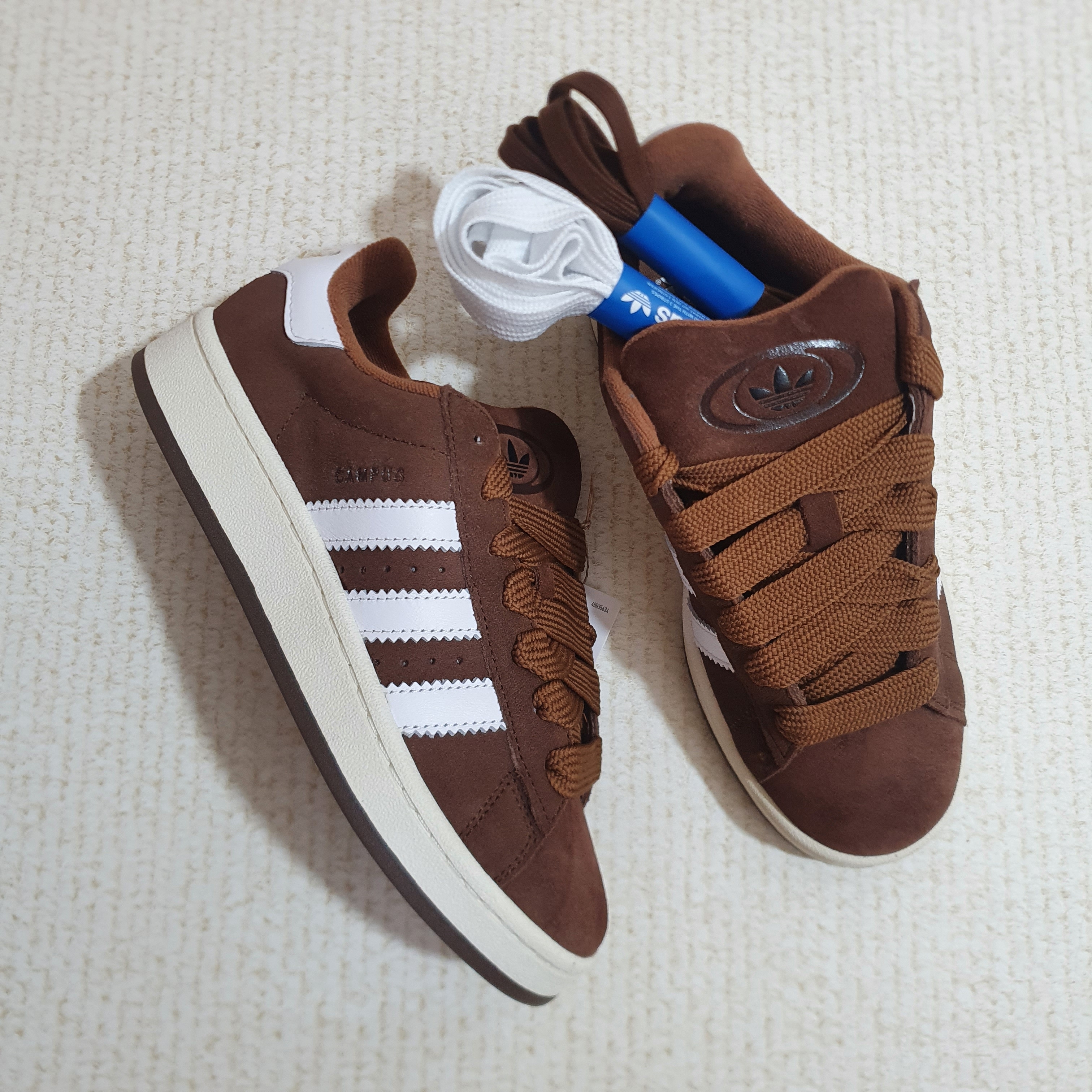 Adidas Campus 00s Bark Cloud White 착용 스타일