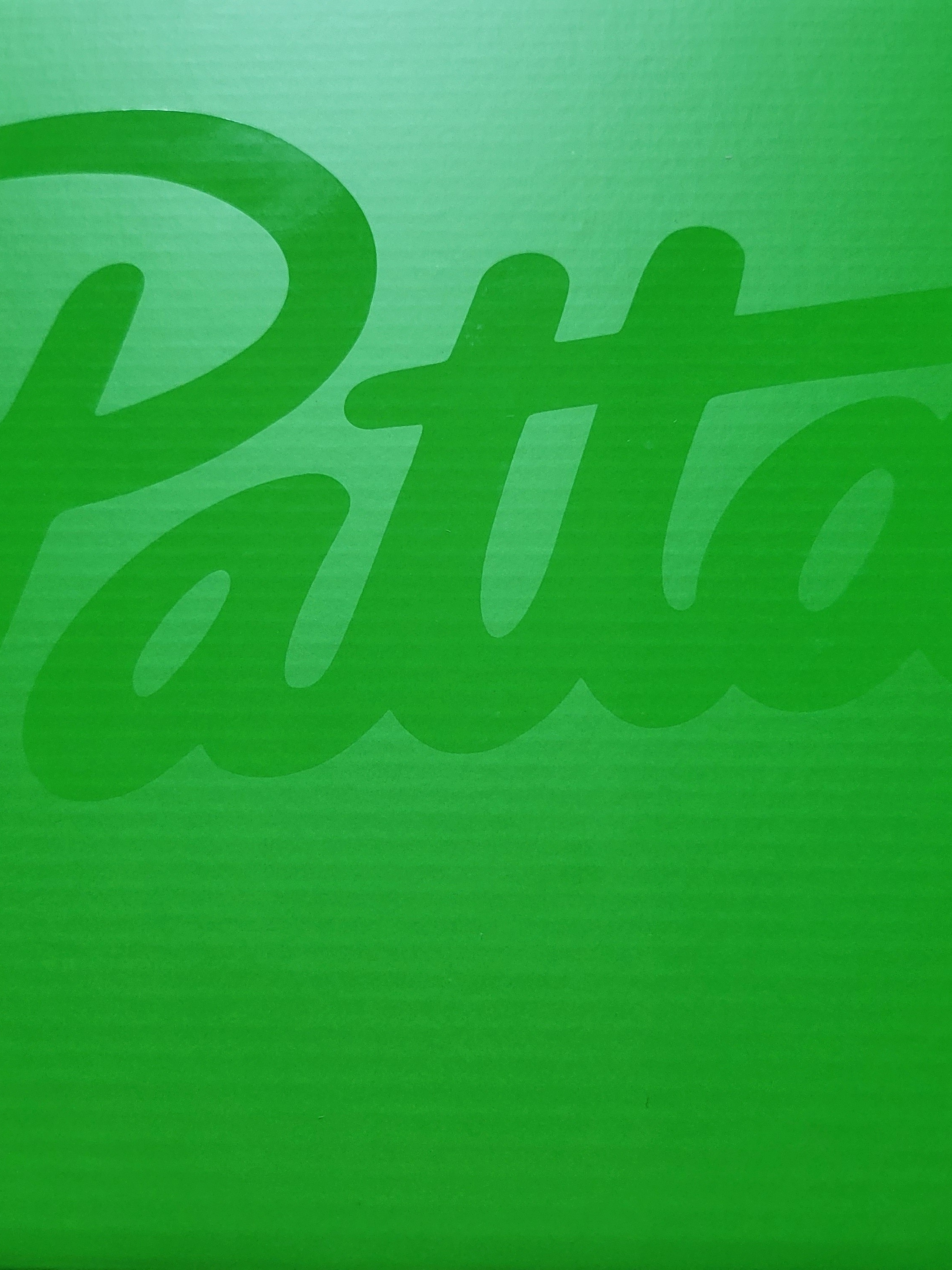 New Balance x Patta 990v3 Made in USA Olive 착용 스타일 - 2