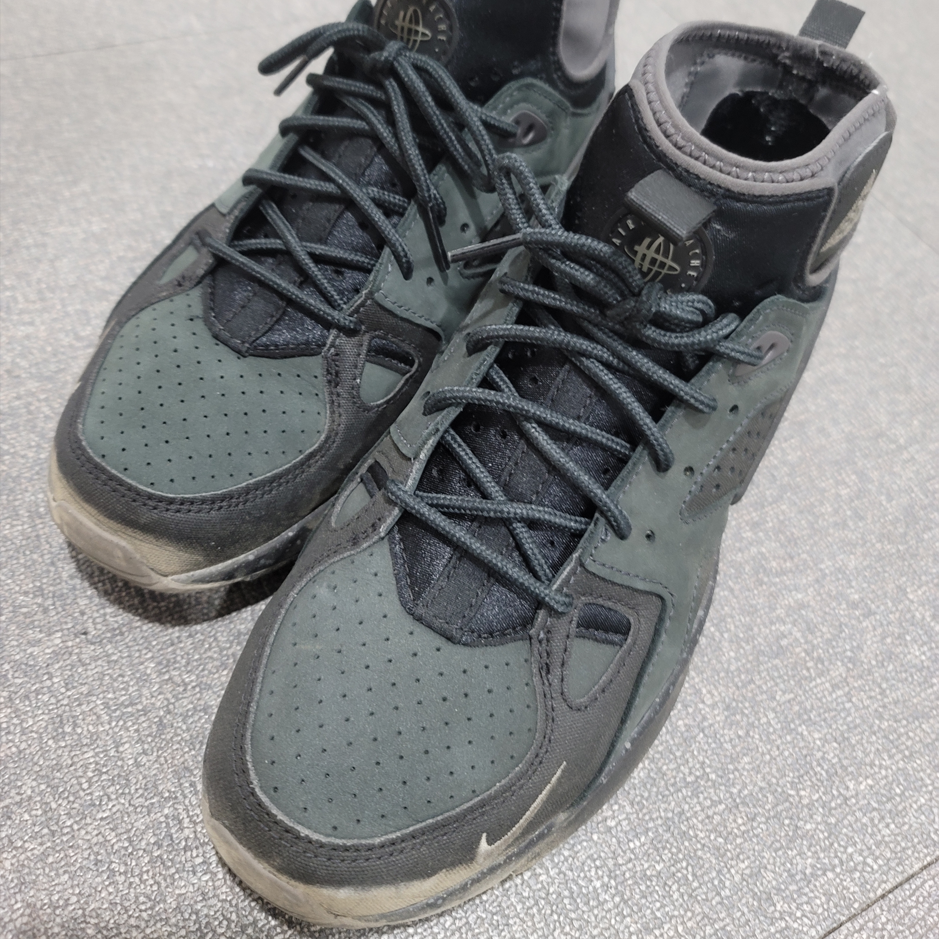 Nike ACG Air Mowabb Olive Grey 착용 스타일