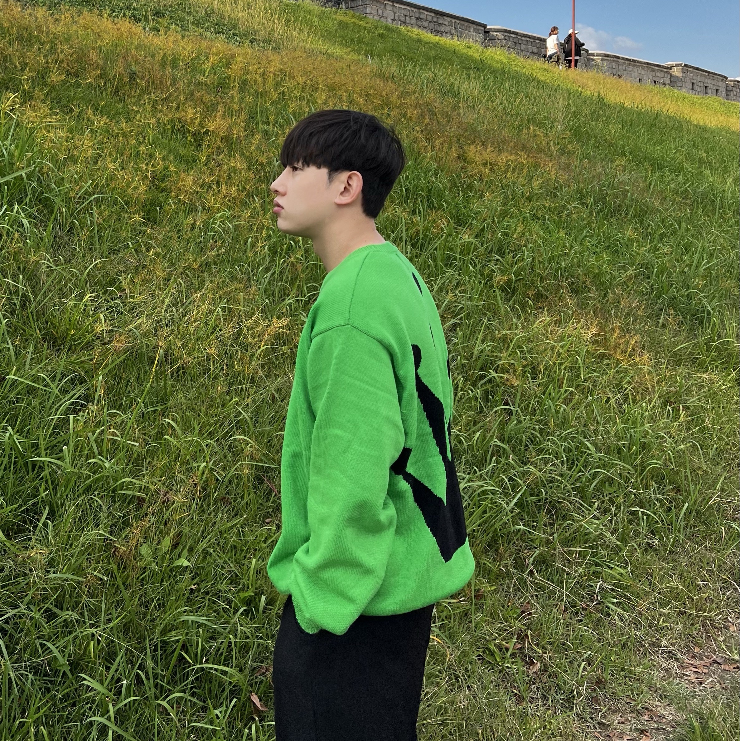 Stussy Bent Crown Sweater Lime 착용 스타일 - 3