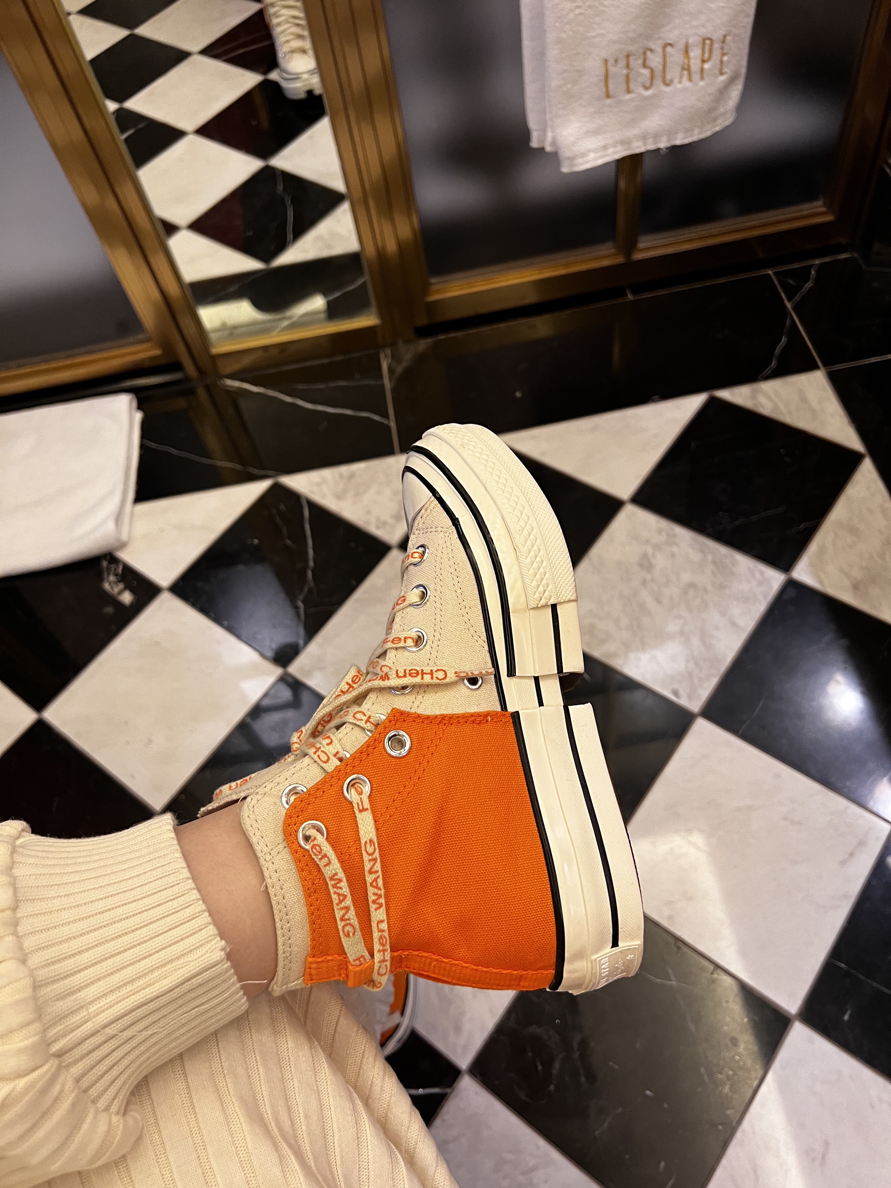 Converse x Feng Chen Wang Chuck 70 2-in-1 Persimmon Orange 착용 스타일 - 4
