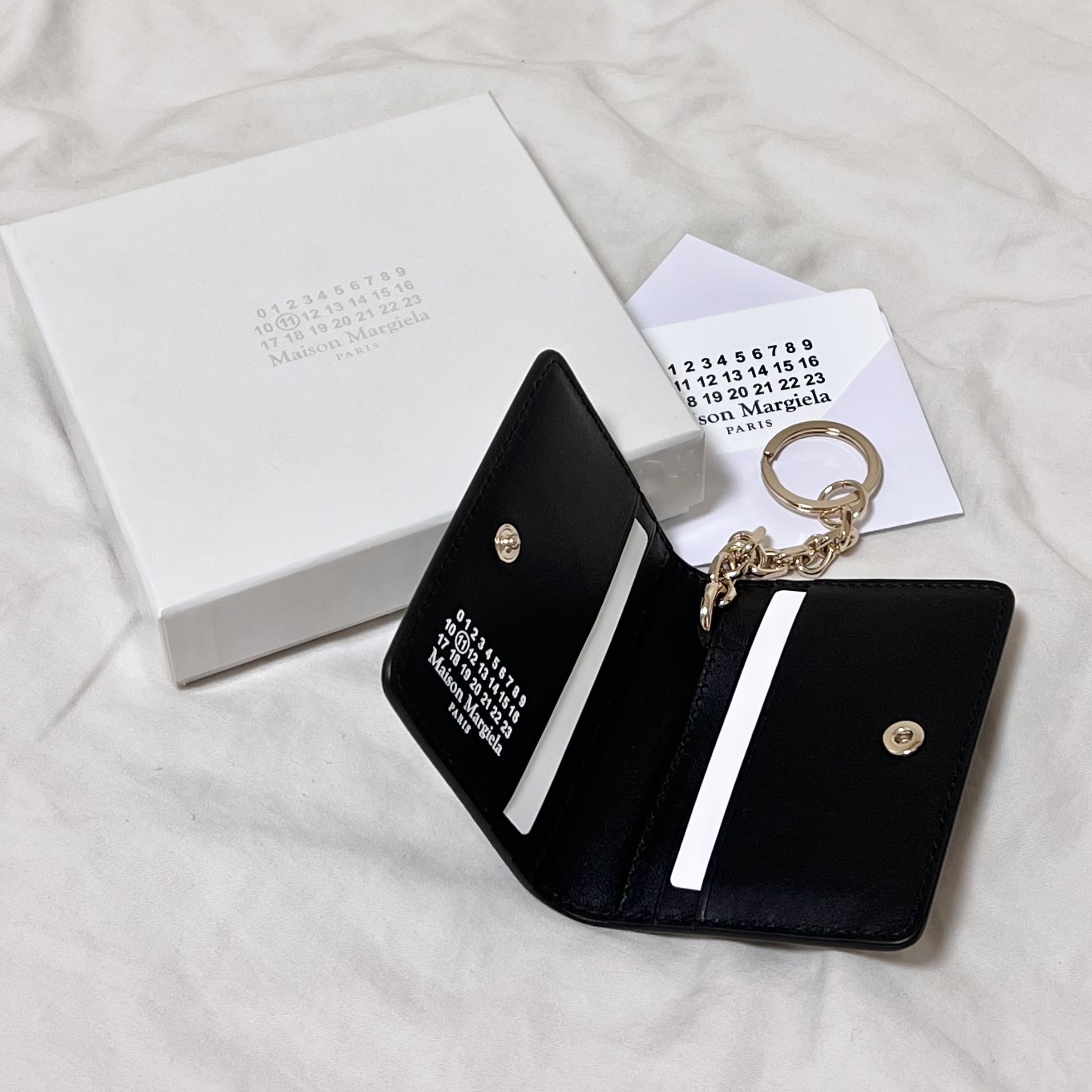 Maison Margiela Keyring Wallet Black, Maison Margiela Keyring Calfskin Wallet Black 착용 스타일