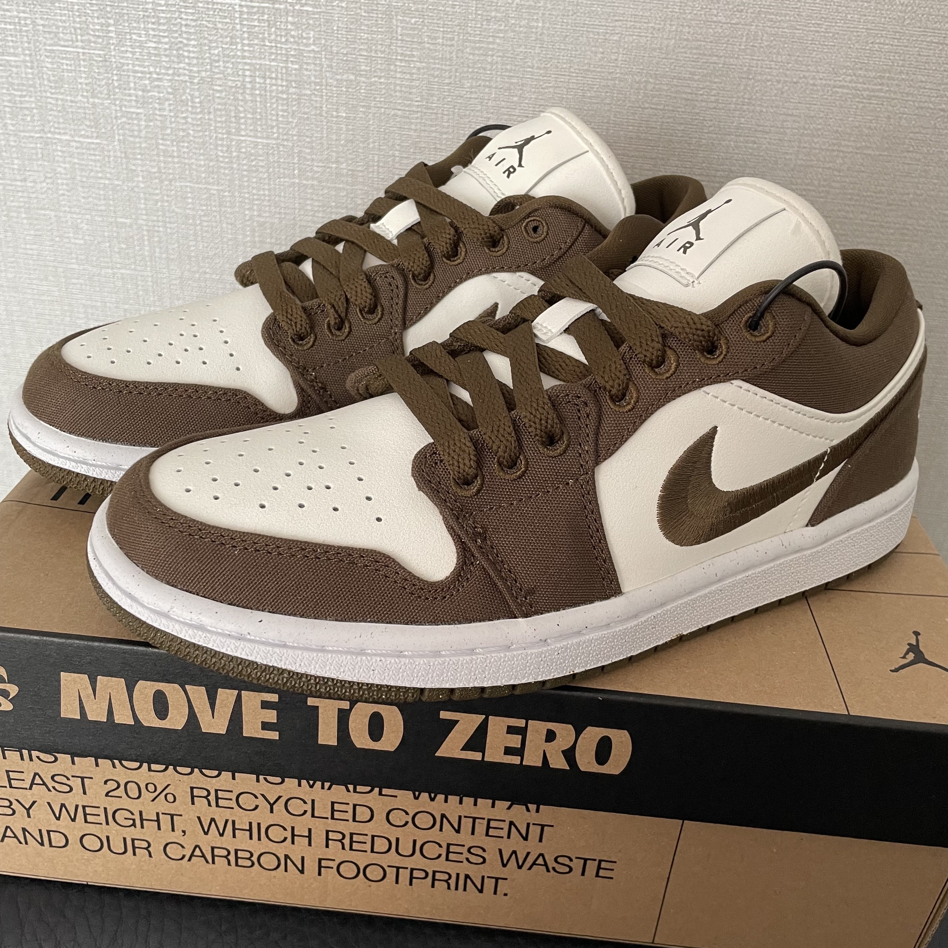 (W) Jordan 1 Low SE Light Olive 착용 스타일