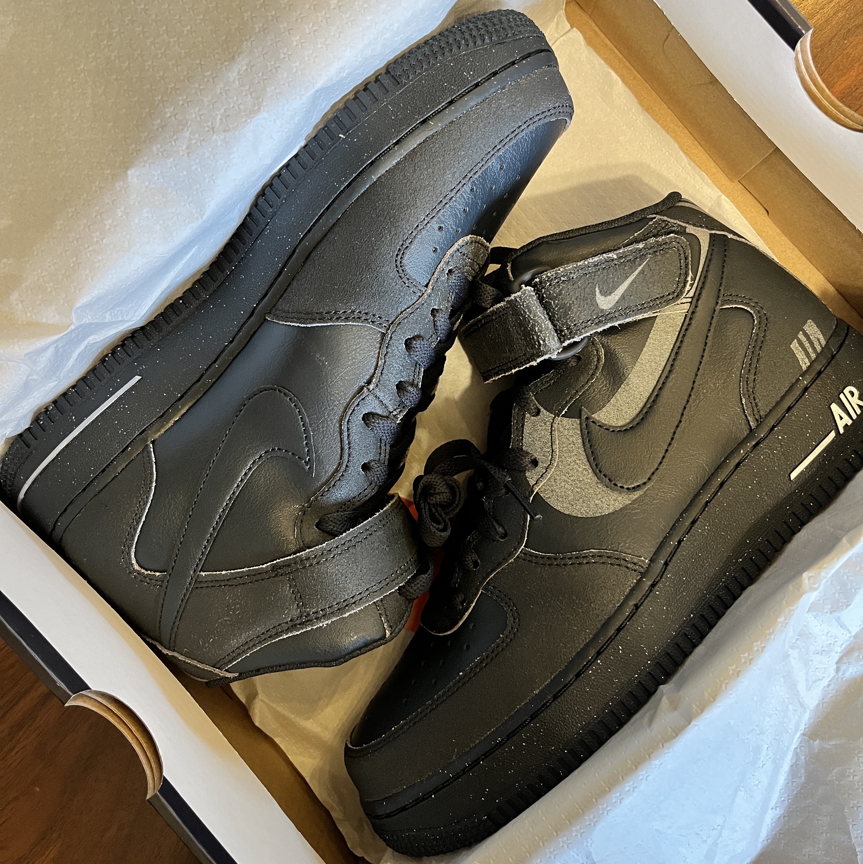 Nike Air Force 1 Mid '07 LX Halloween 착용 스타일