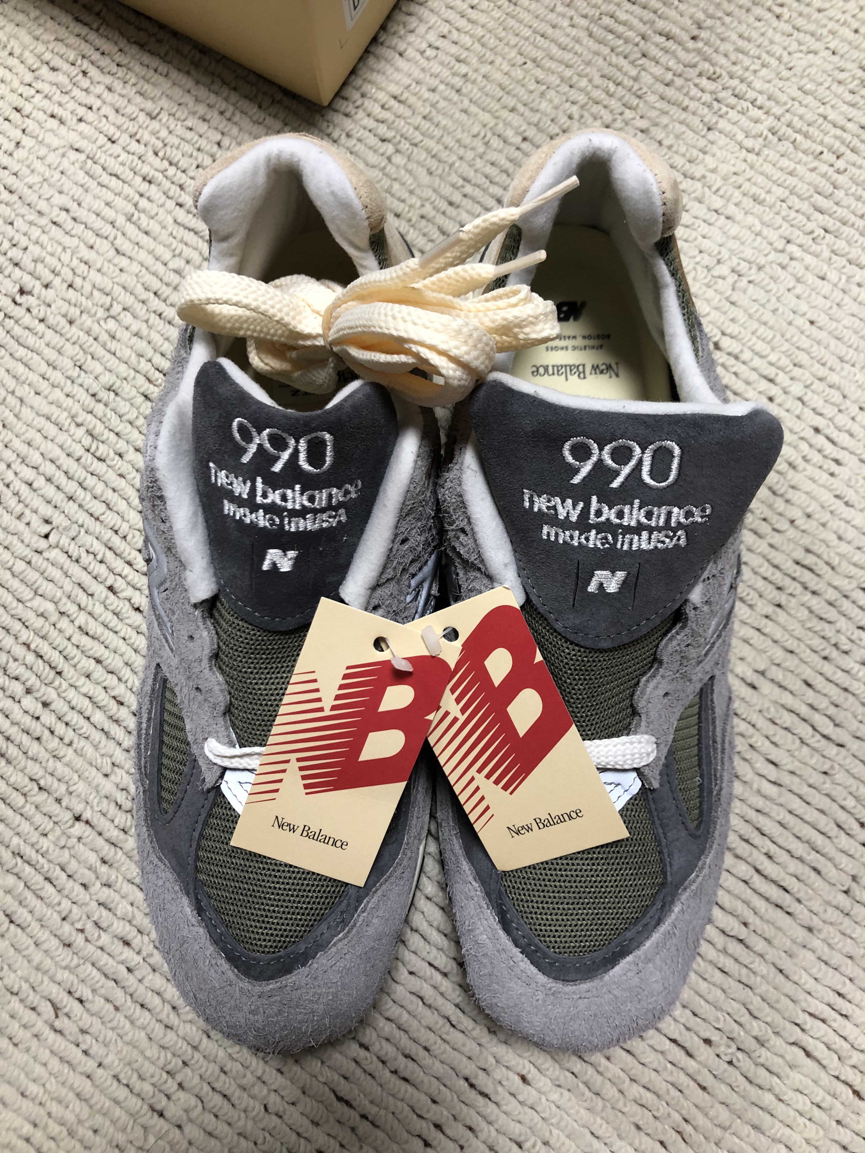 New Balance 990v2 Made in USA Marblehead Incense 착용 스타일 - 4