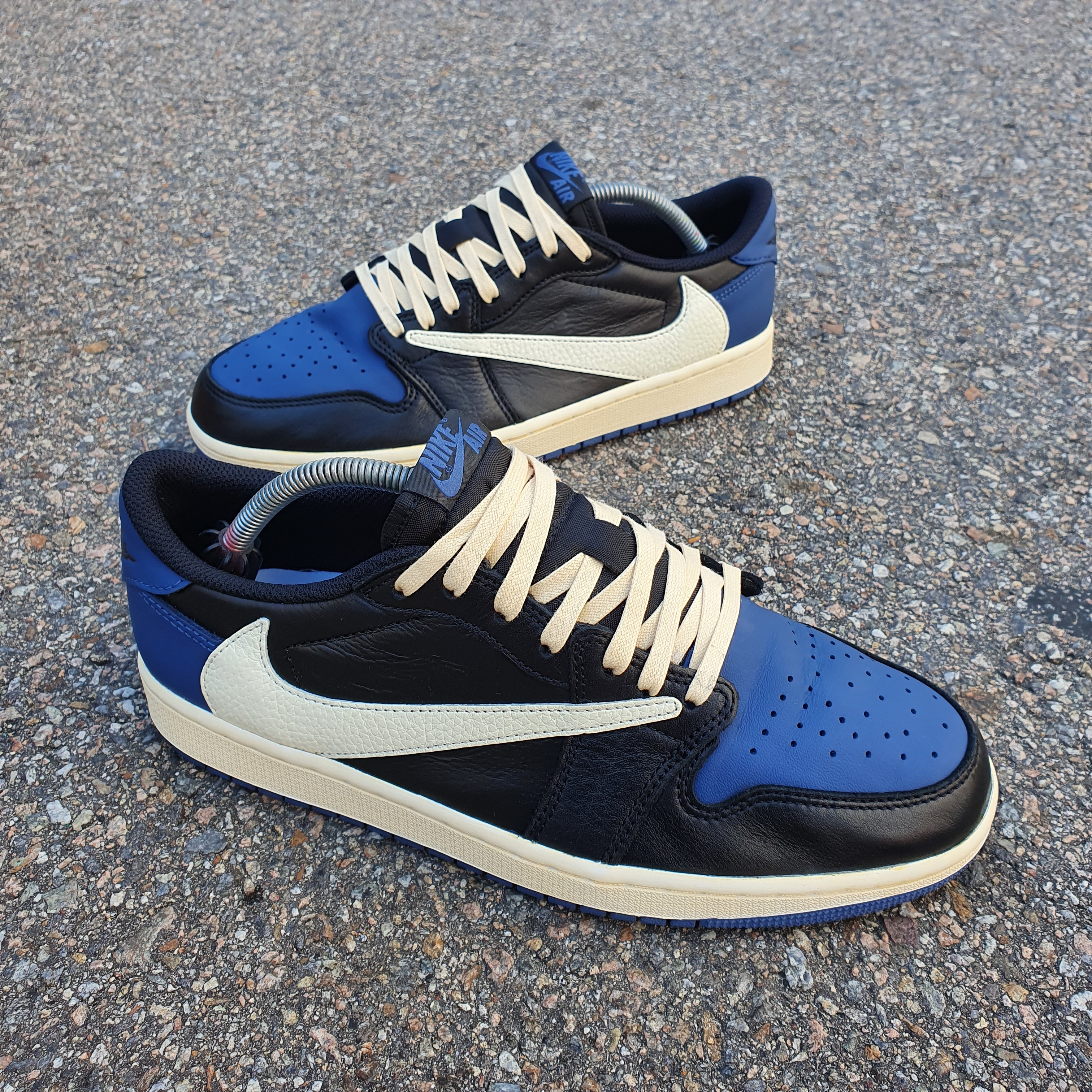 Jordan 1 Retro Low OG Mystic Navy 착용 스타일 - 3