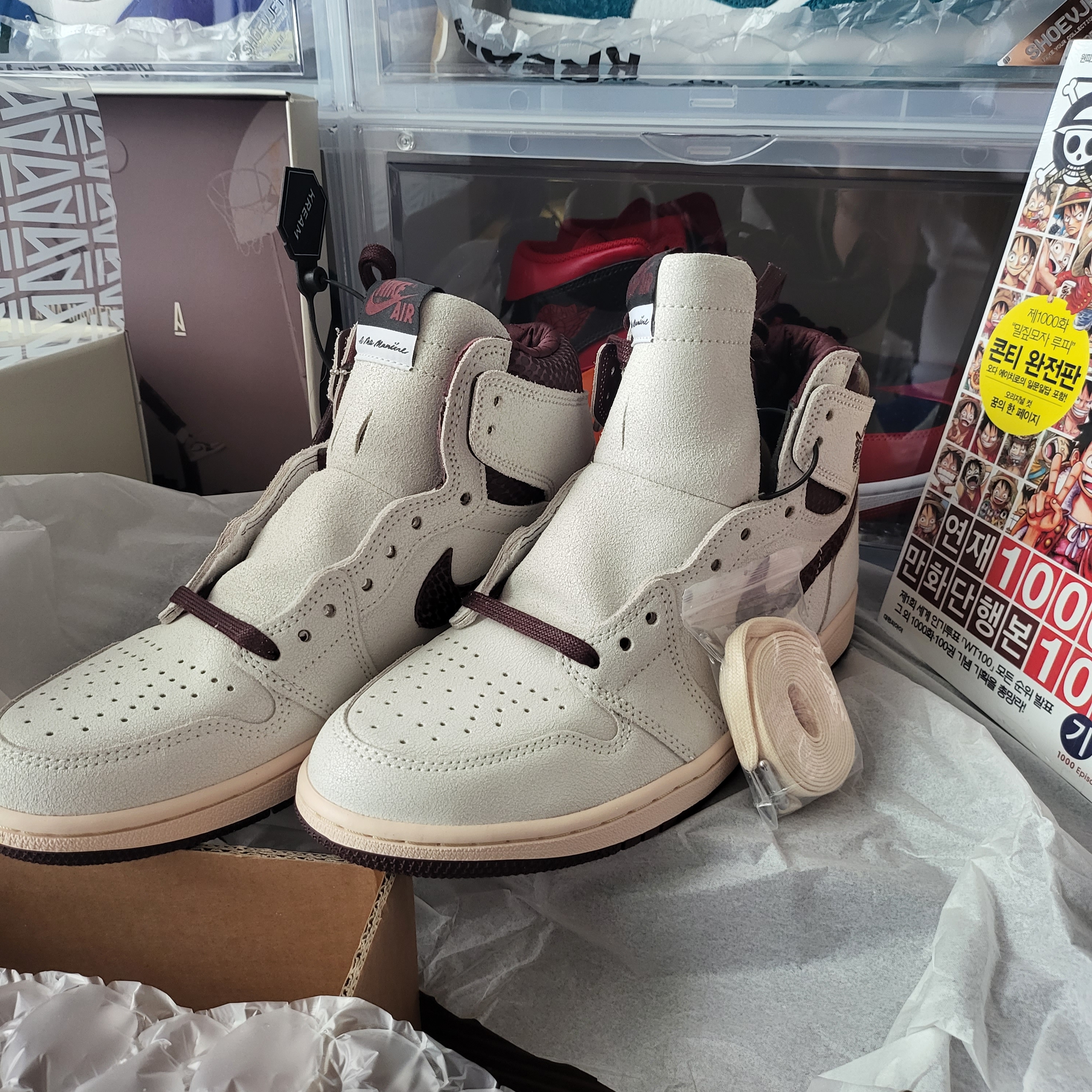 Jordan 1 x A Ma Maniere Retro High OG SP Sail and Burgundy 착용 스타일 - 2