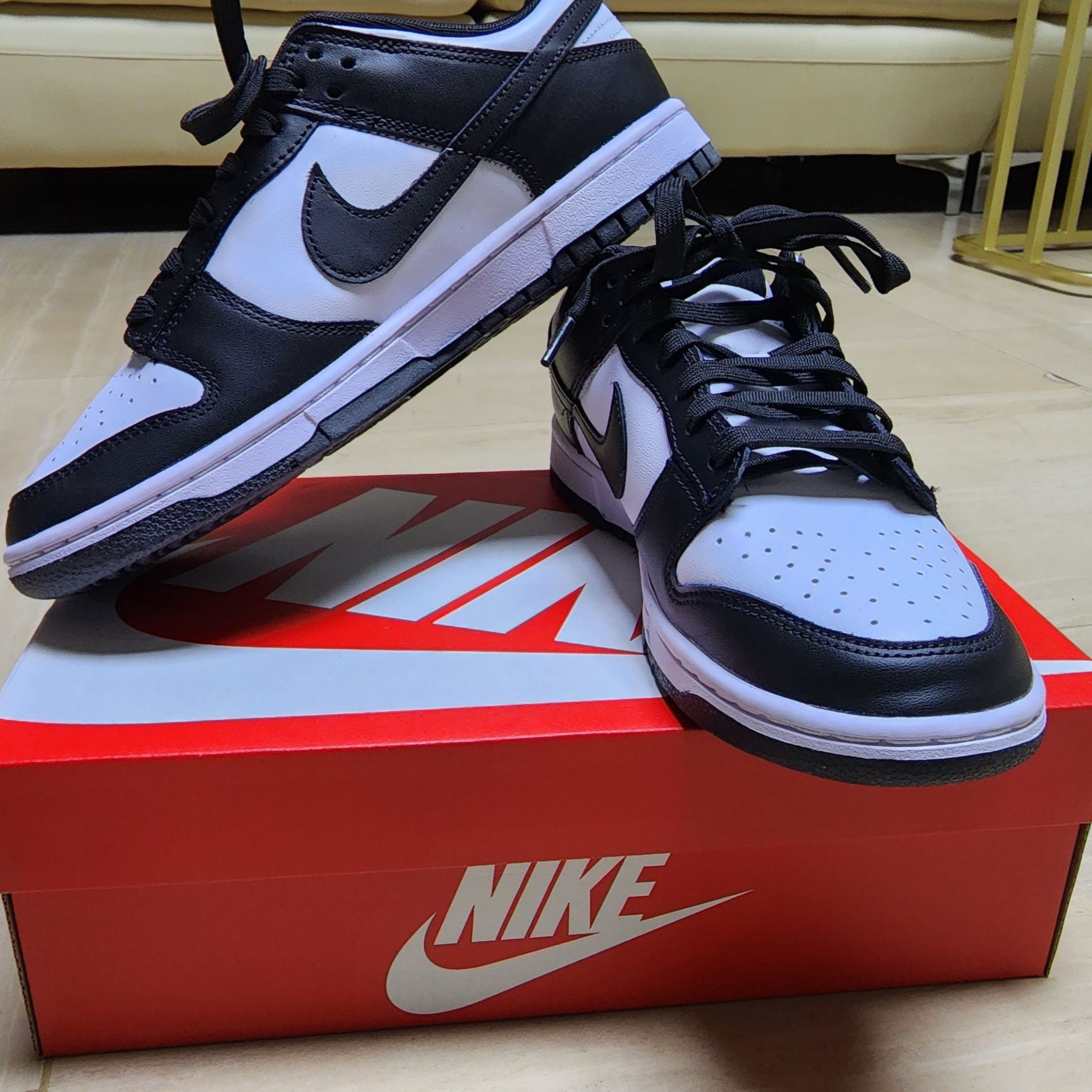 Nike Dunk Low Retro Black 착용 스타일 - 1