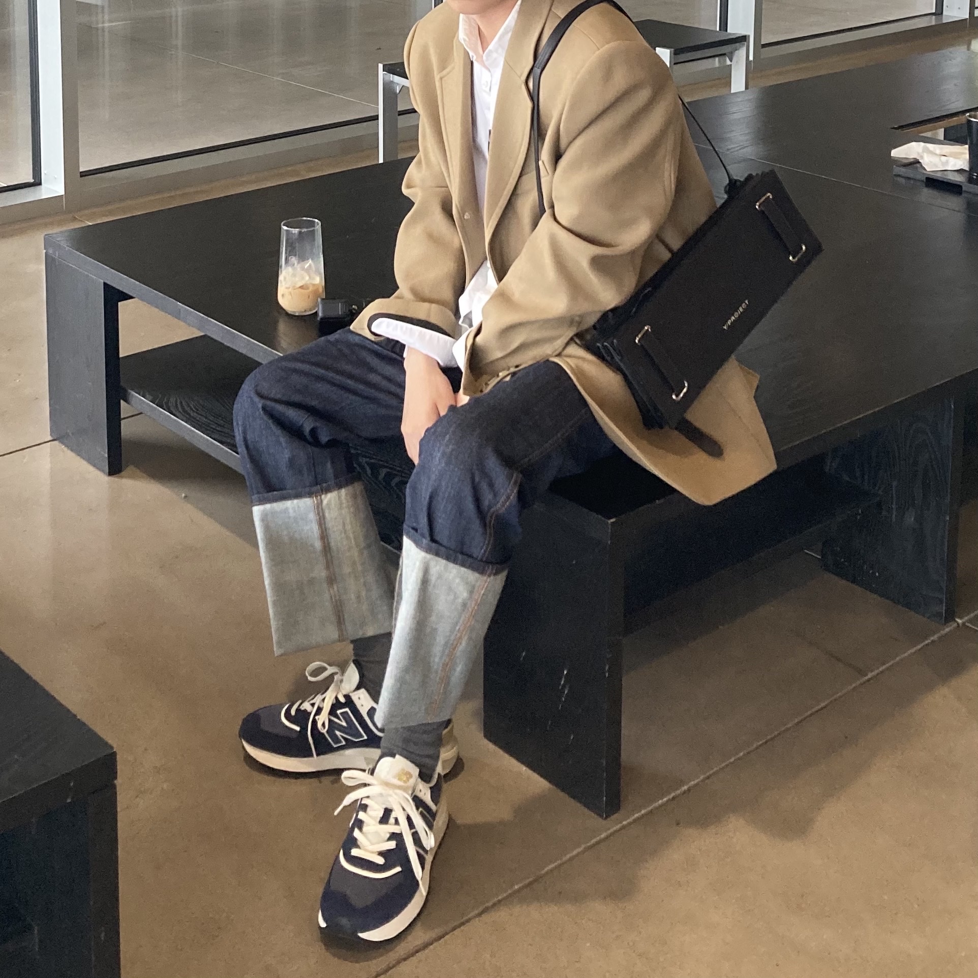 New Balance 574 Legacy Navy 착용 스타일 - 2