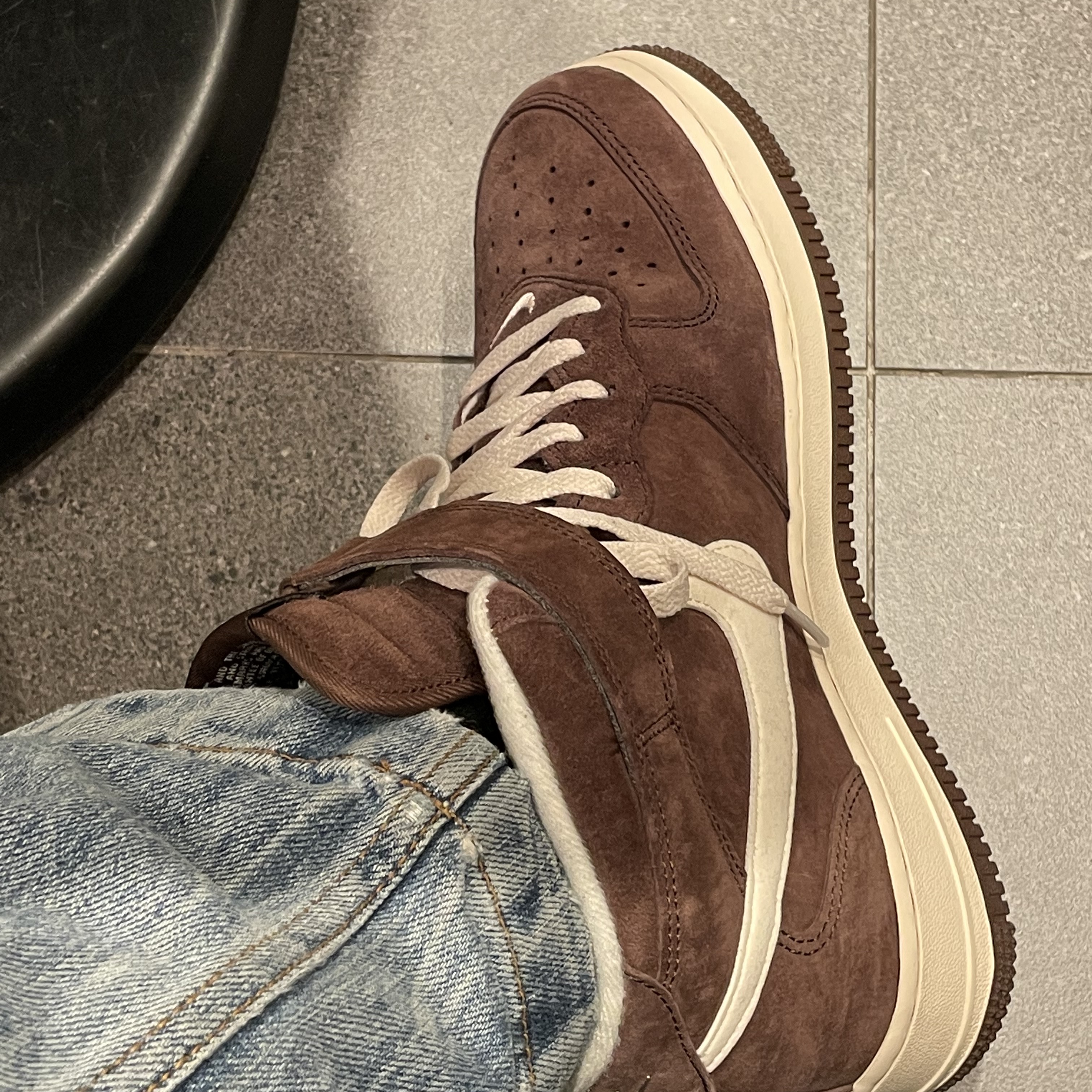 Nike Air Force 1 Mid '07 QS Chocolate 착용 스타일 - 1