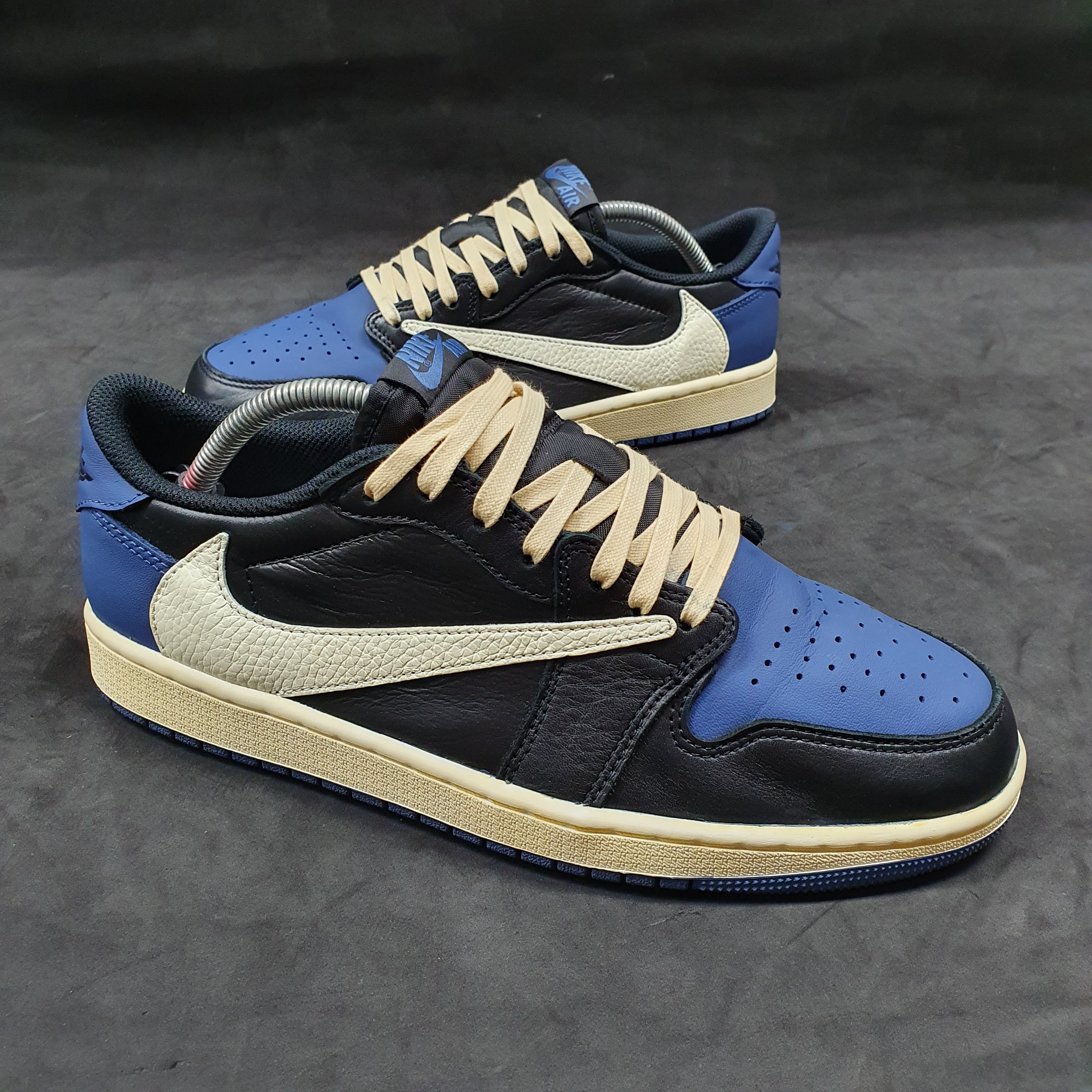 Jordan 1 Retro Low OG Mystic Navy 착용 스타일 - 1