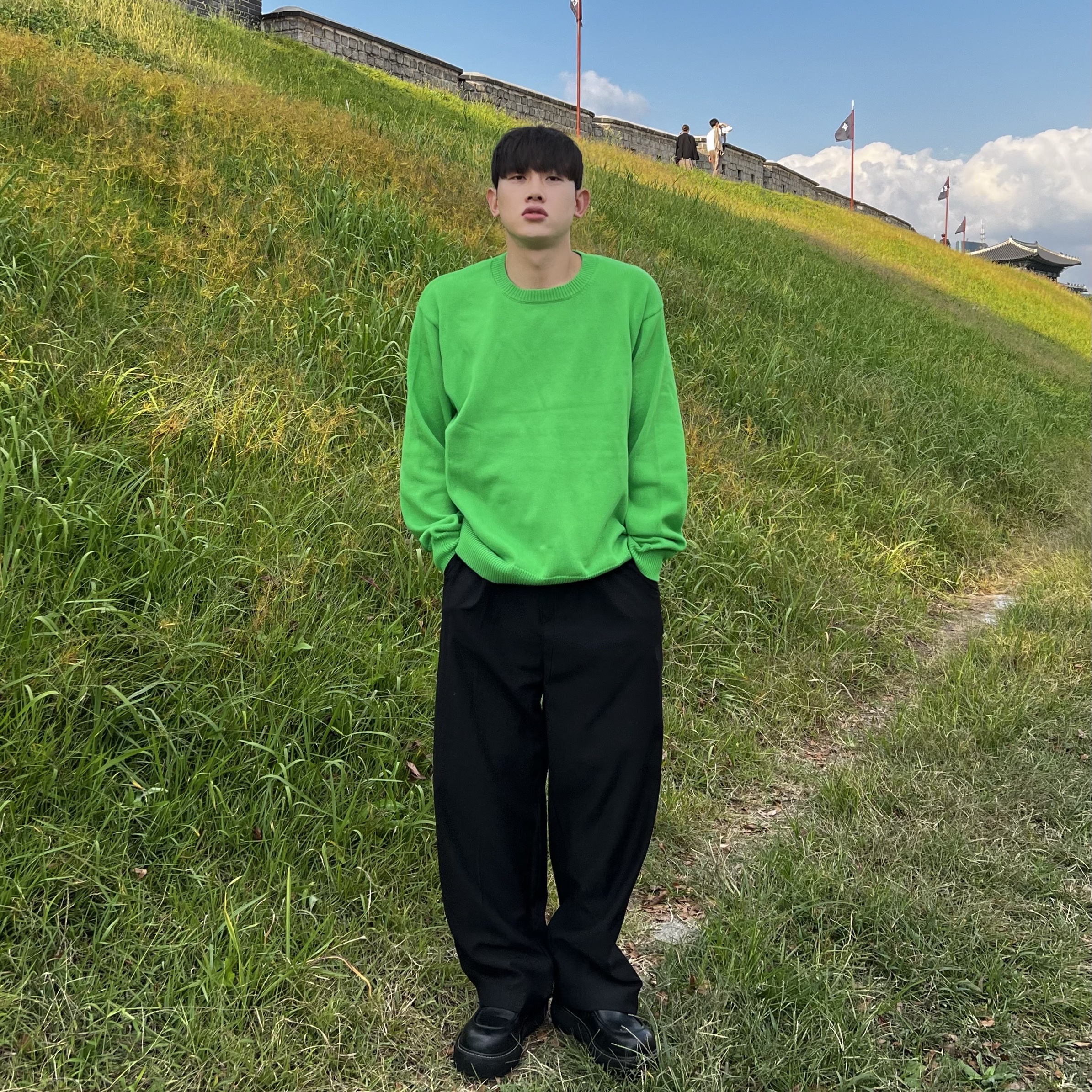 Stussy Bent Crown Sweater Lime 착용 스타일 - 2