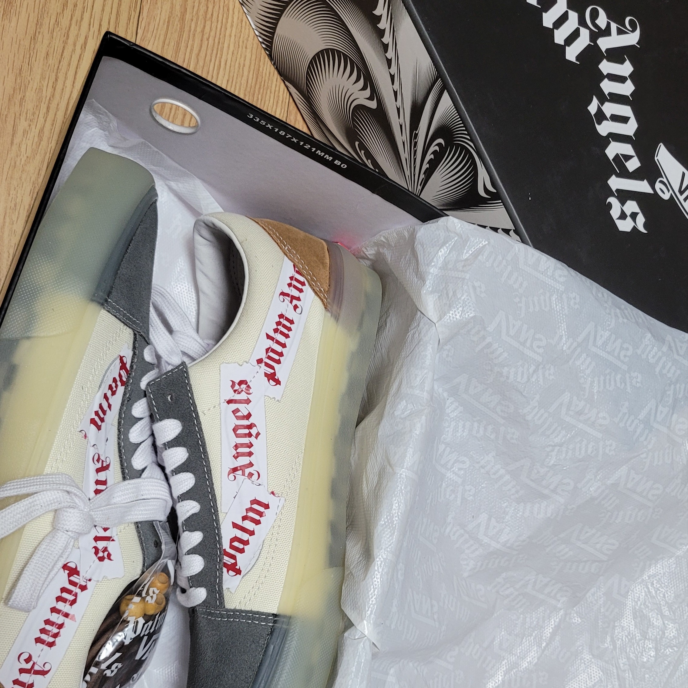 Vans Vault x Palm Angels Old Skool VLT LX Pewter 착용 스타일 - 1