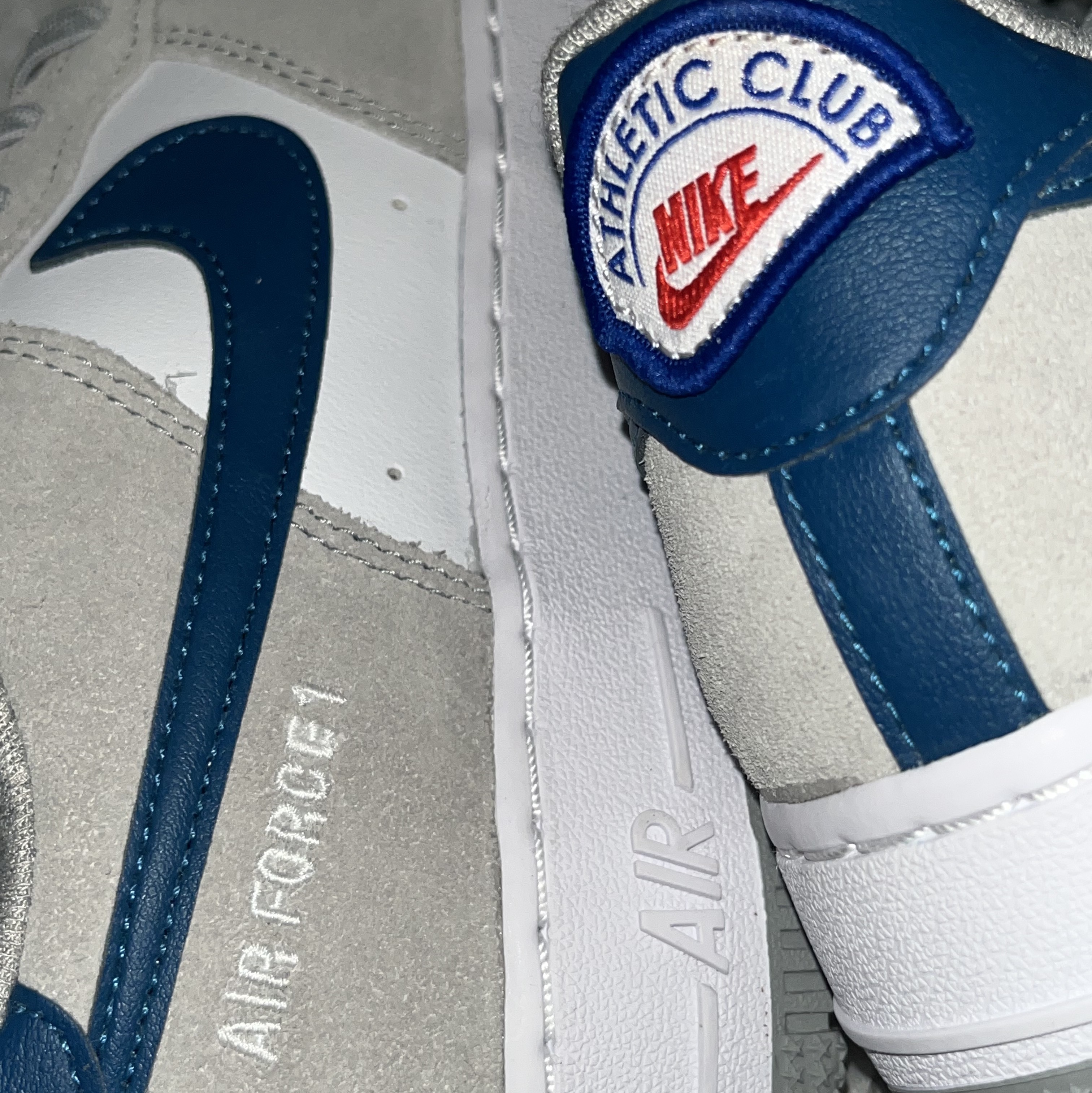 (GS) Nike Air Force 1 LV8 Athletic Club Light Smoke Grey Marina 착용 스타일 - 1