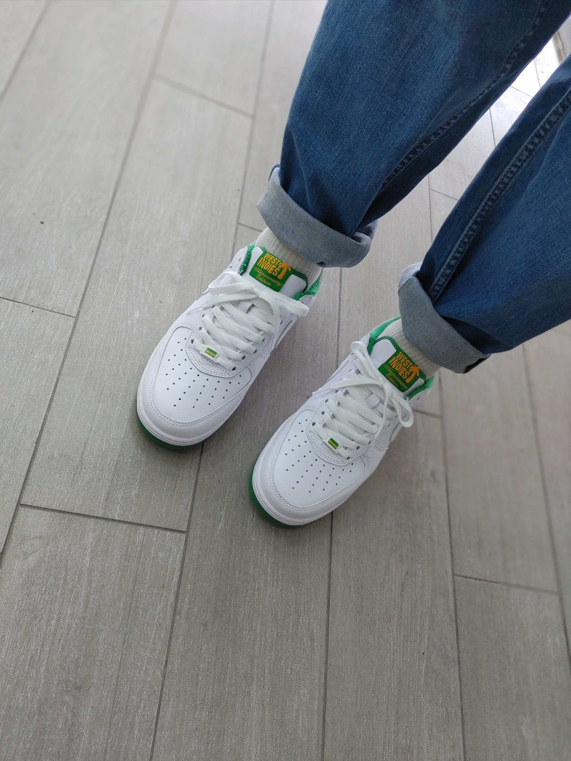 Nike Air Force 1 Low Retro QS West Indies Classic Green 착용 스타일