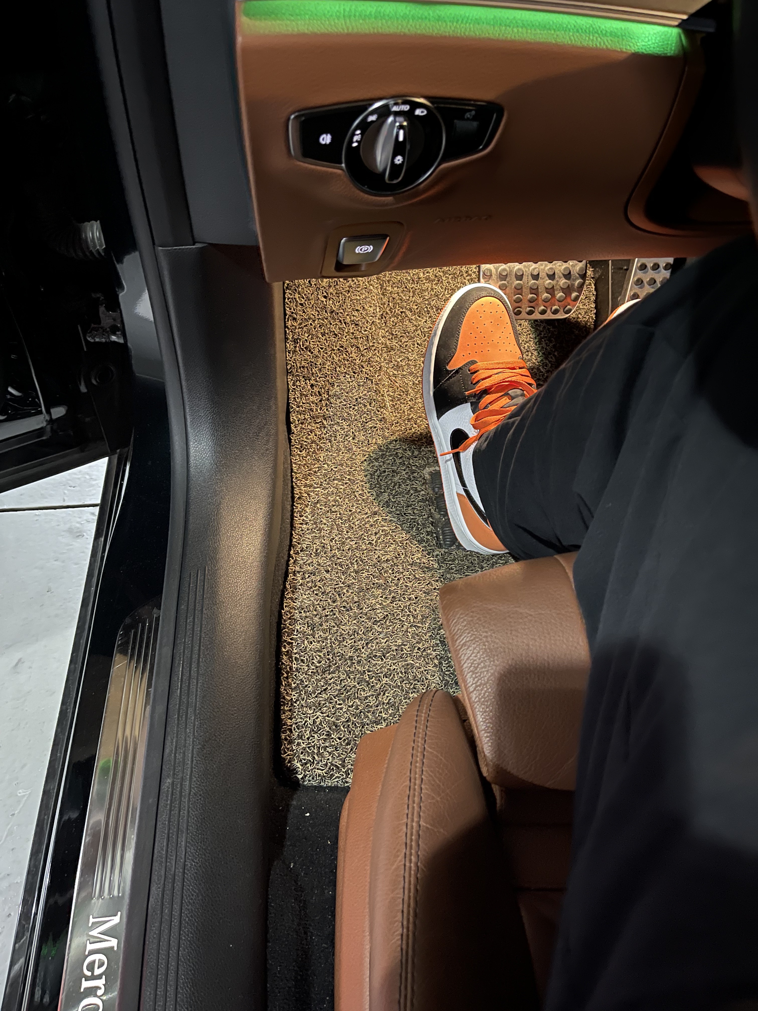 Jordan 1 Low Golf Starfish 착용 스타일