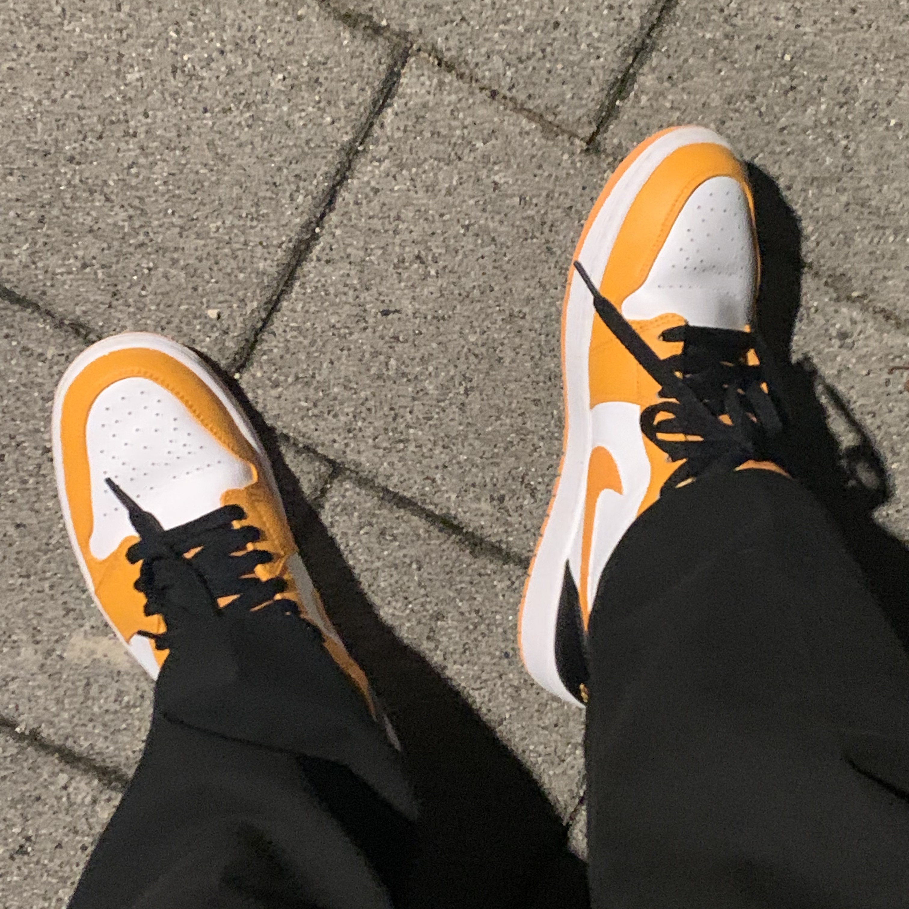 Jordan 1 Low Taxi 착용 스타일