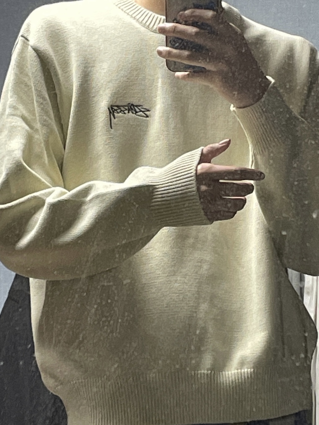 Stussy Care Label Sweater Natural 착용 스타일