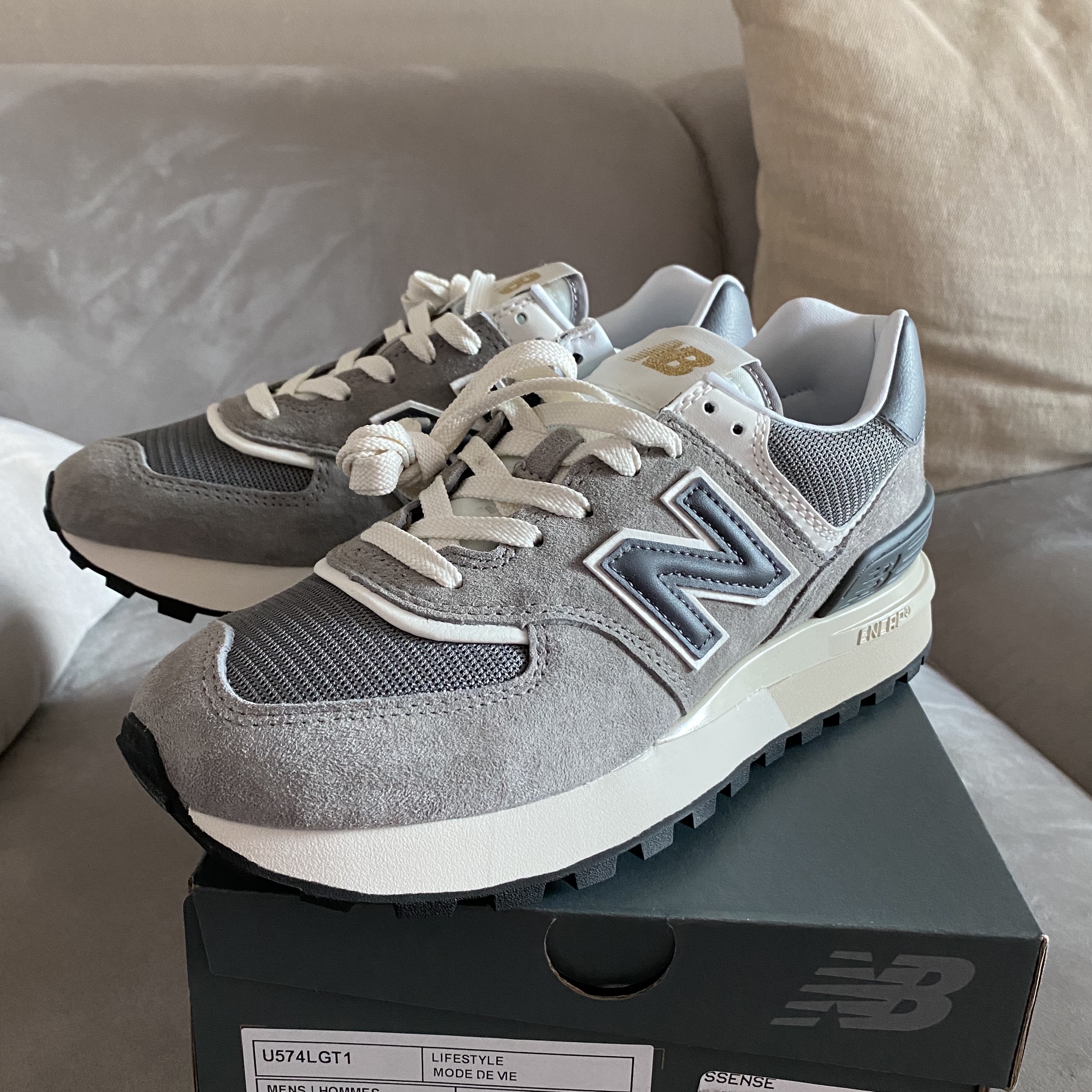 New Balance 574 Legacy Grey 착용 스타일