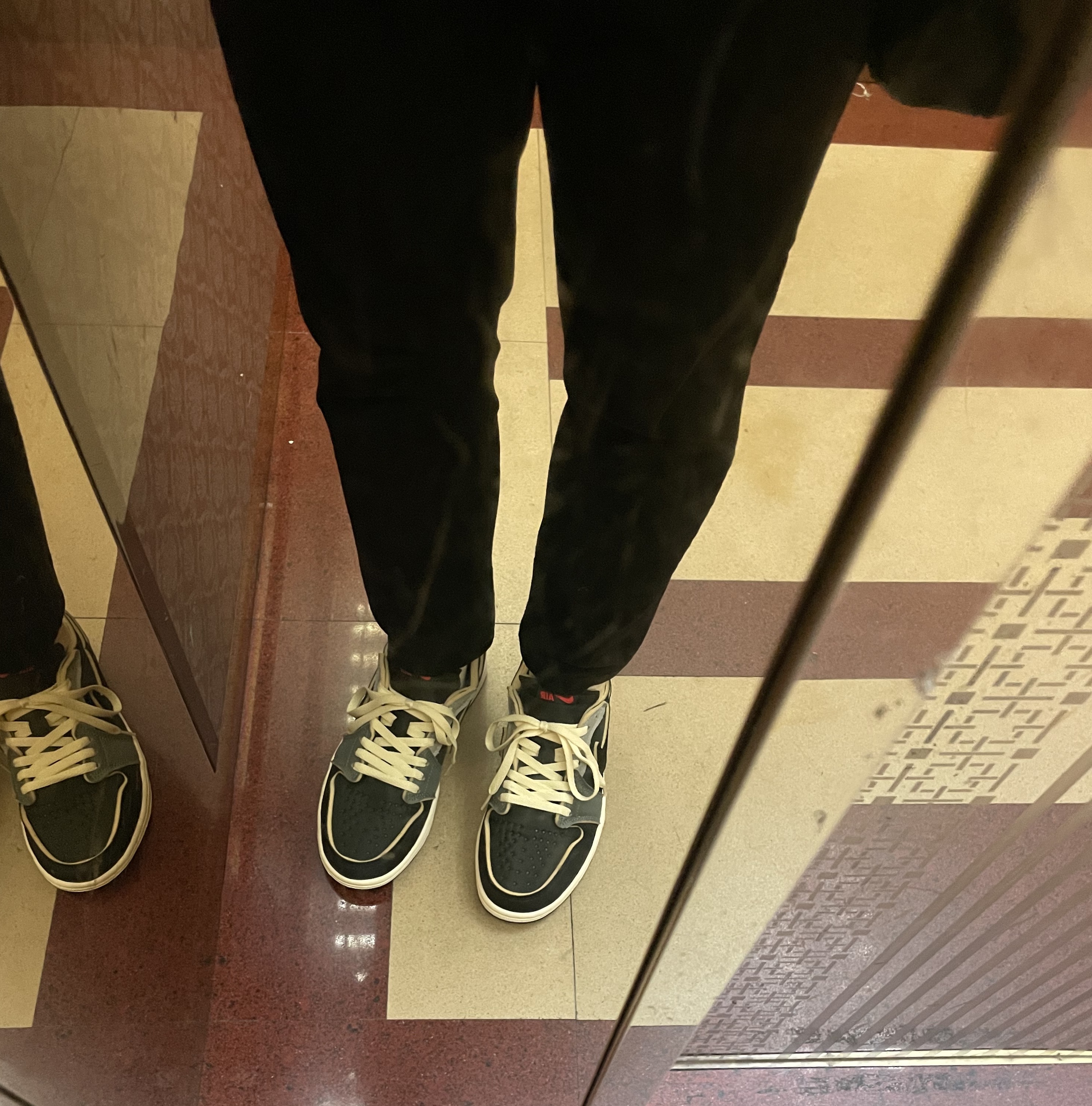 Jordan 1 Retro Low OG EX Black and Smoke Grey, Nike x J.Crew Killshot 2 Lucid Green 착용 스타일 - 4