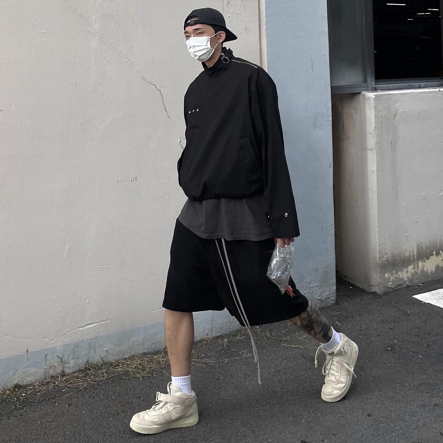 Nike x Stussy Air Force 1 '07 Mid SP Fossil 착용 스타일 - 1