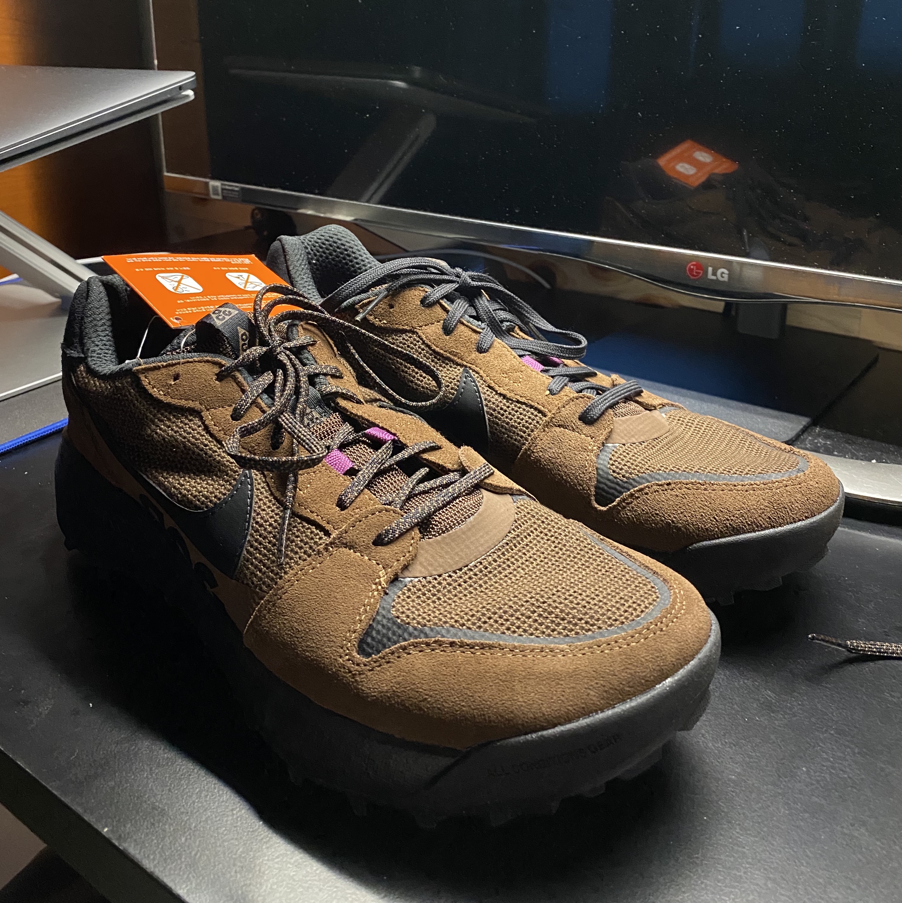 New Balance x JJJJound 990v3 Brown Black, Salomon RX Snow Moc 2 ADV Kangaroo 착용 스타일 - 2