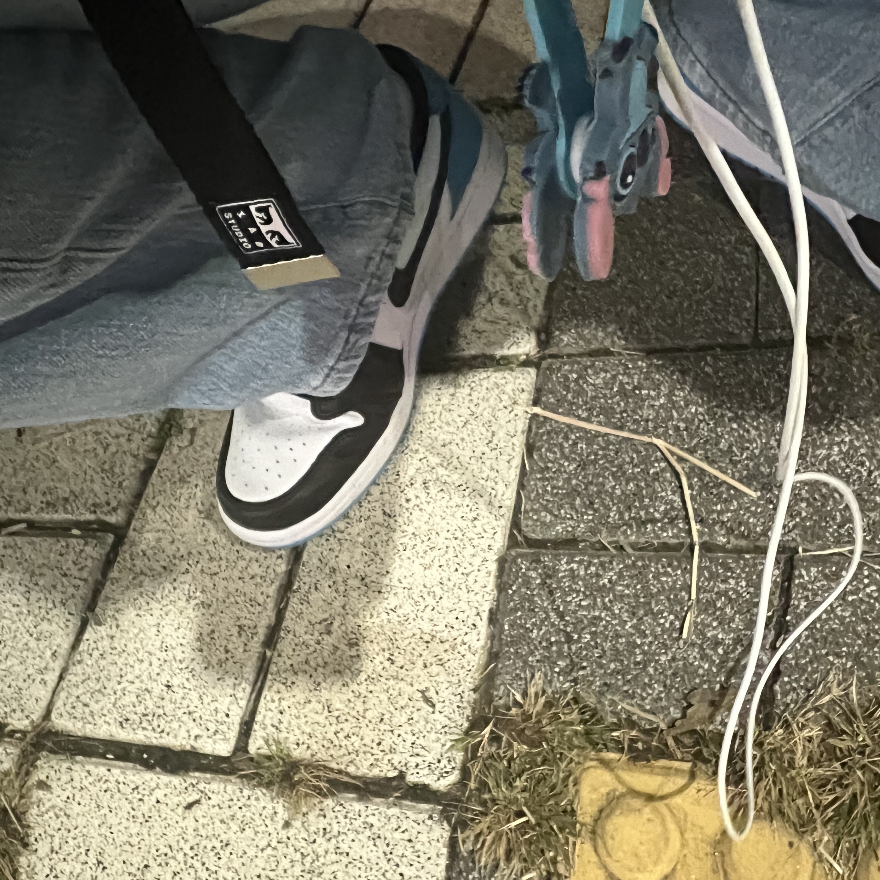 IAB Studio x Obey Web Belt Black, Jordan 1 Retro Low OG Black and Dark Powder Blue 착용 스타일 - 1