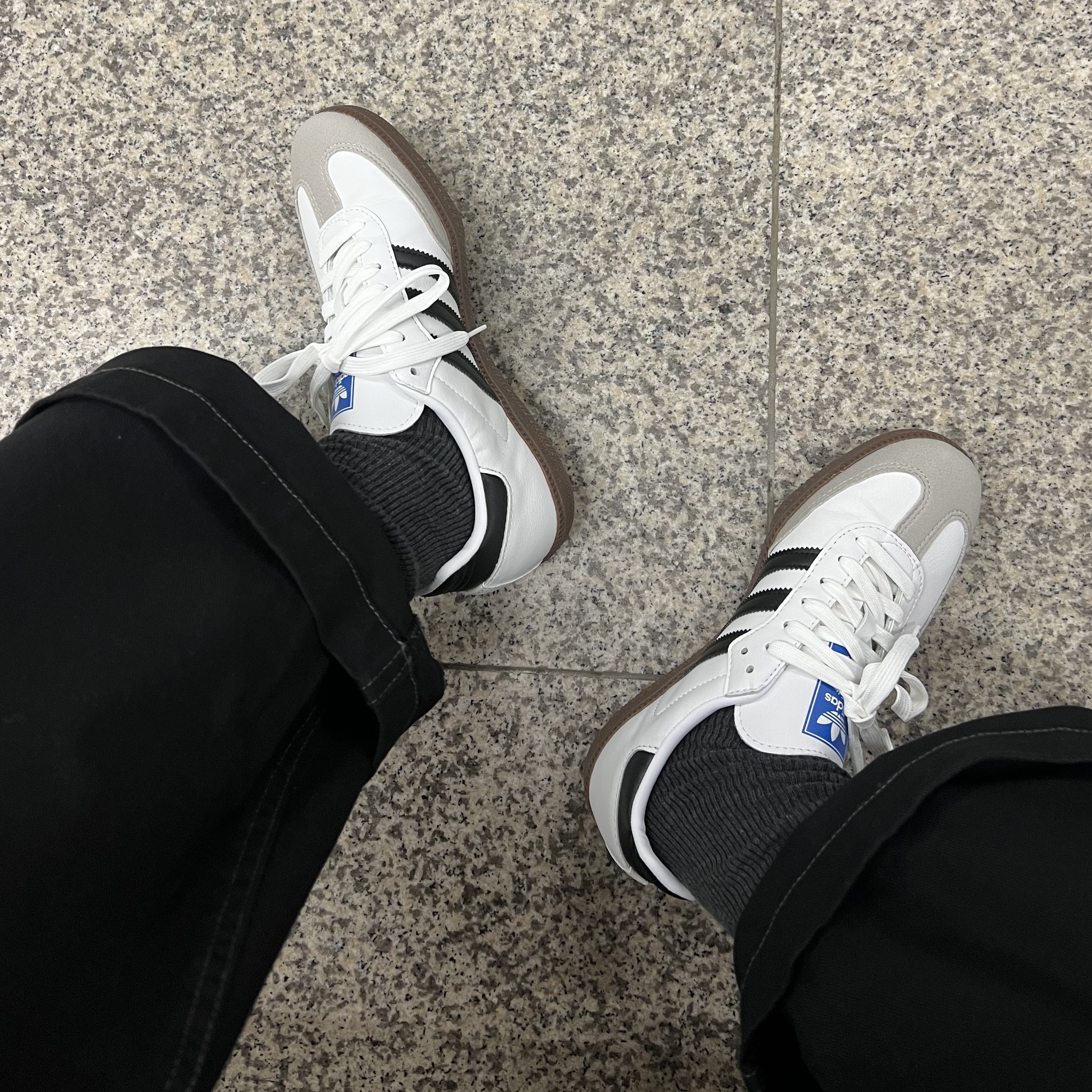 Adidas Samba Vegan White Black 착용 스타일 - 3