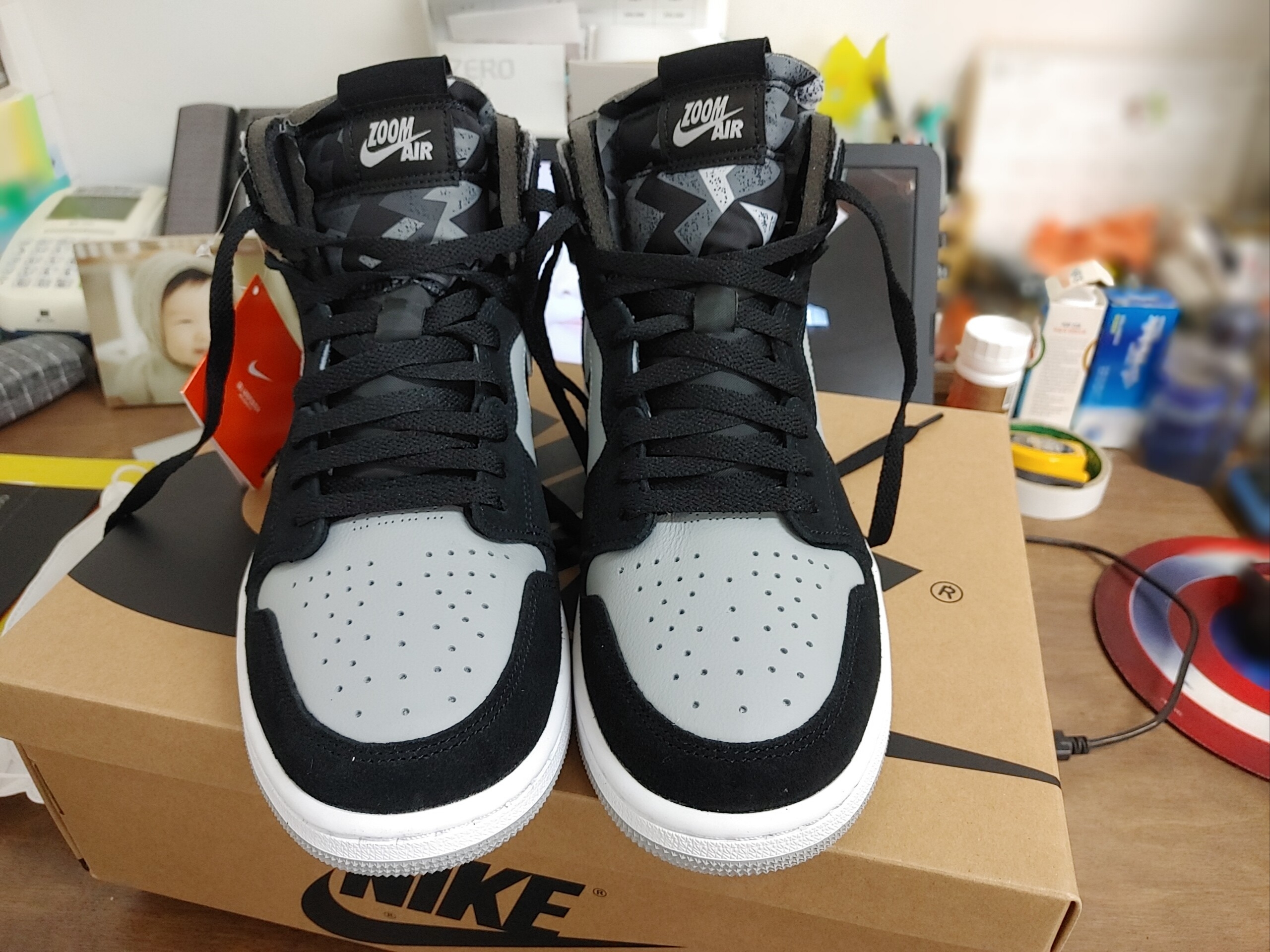 Jordan 1 Zoom Air CMFT Black Light Smoke Grey 착용 스타일 - 3