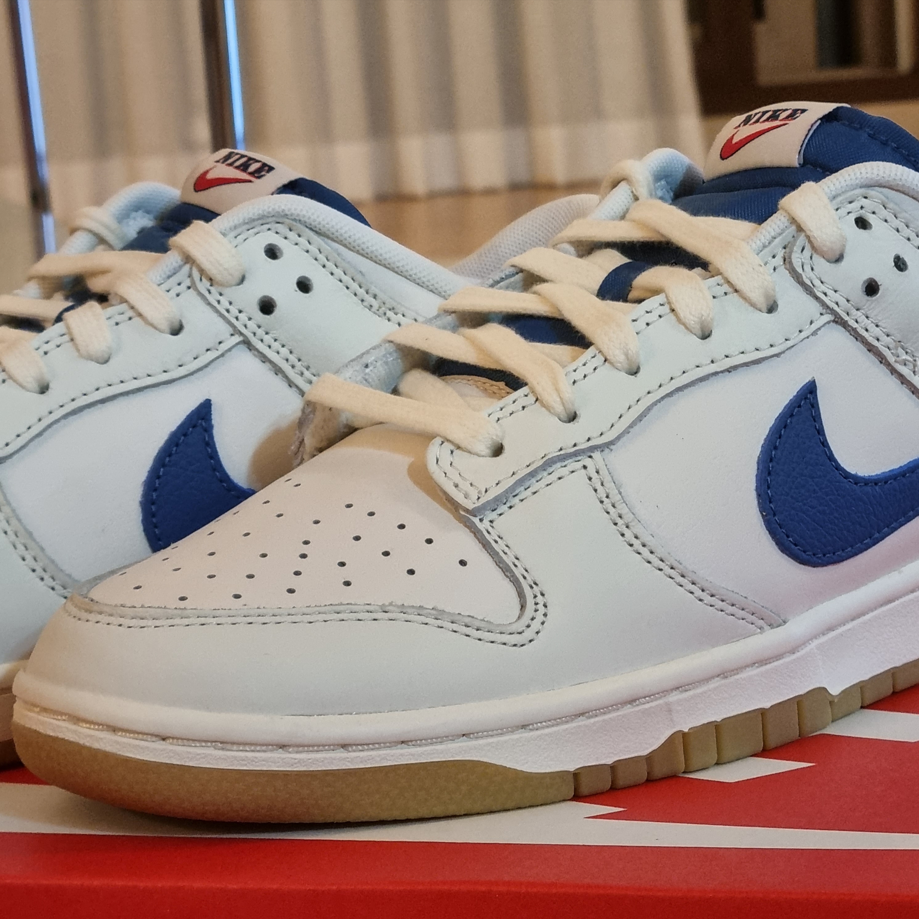 Nike Dunk Low SE Sail Dark Marina Blue 착용 스타일
