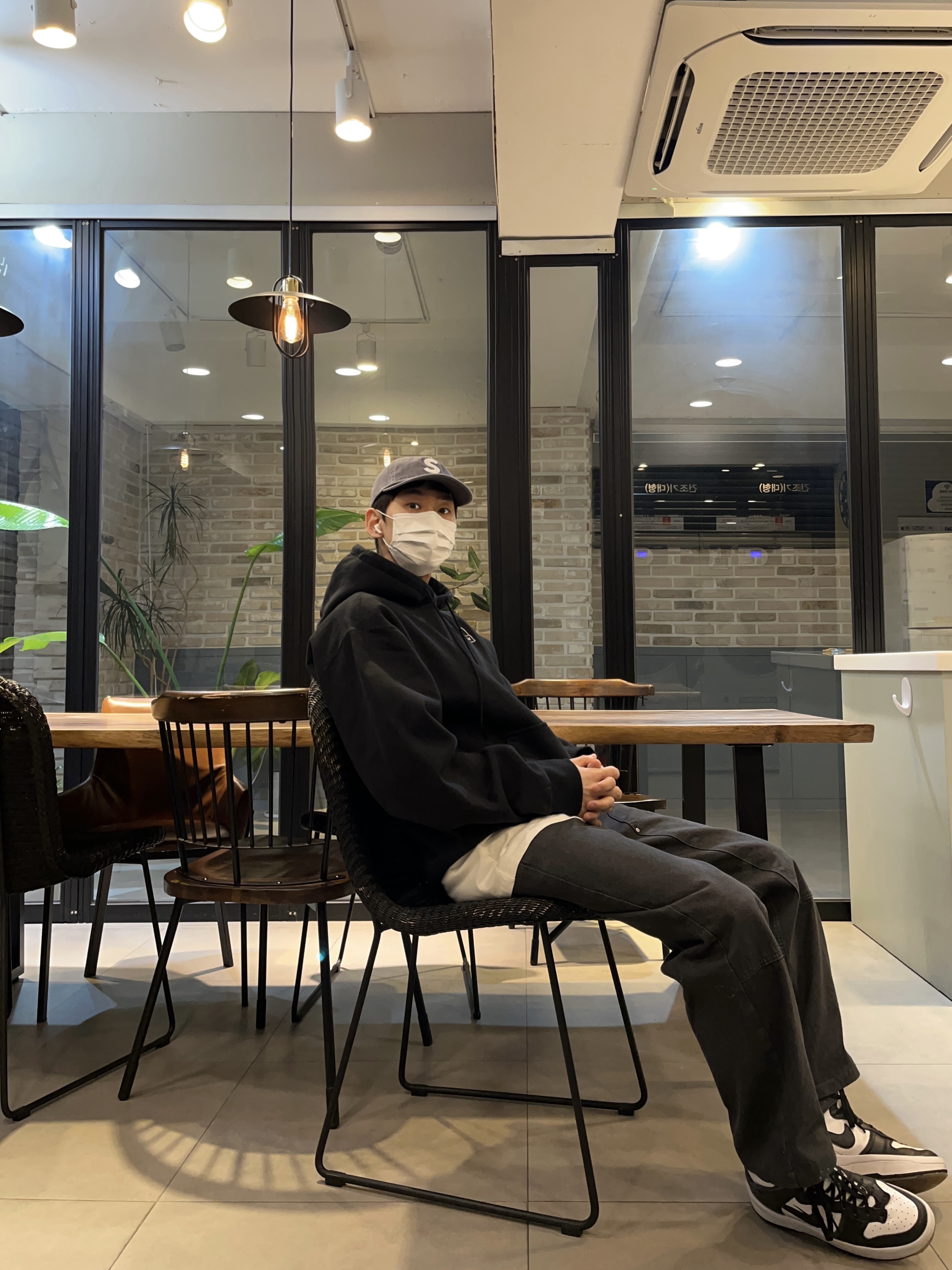 Nike x Stussy NRG RA Washed Pullover Hoodie Black (DN4028-010), (W) Nike Dunk High Up Black and White 착용 스타일 - 1