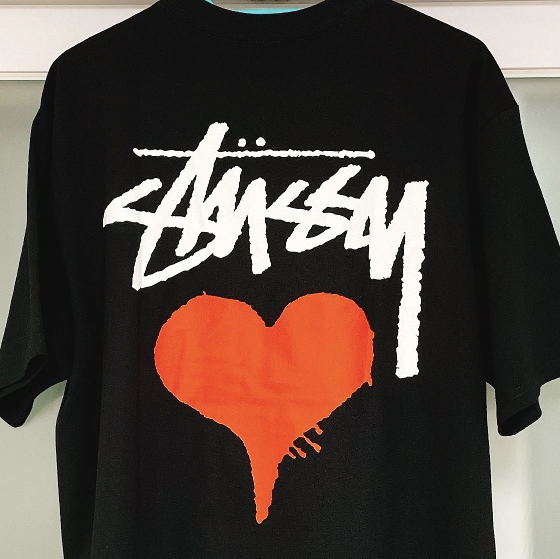 Stussy Stock Heart T-Shirt Black 착용 스타일