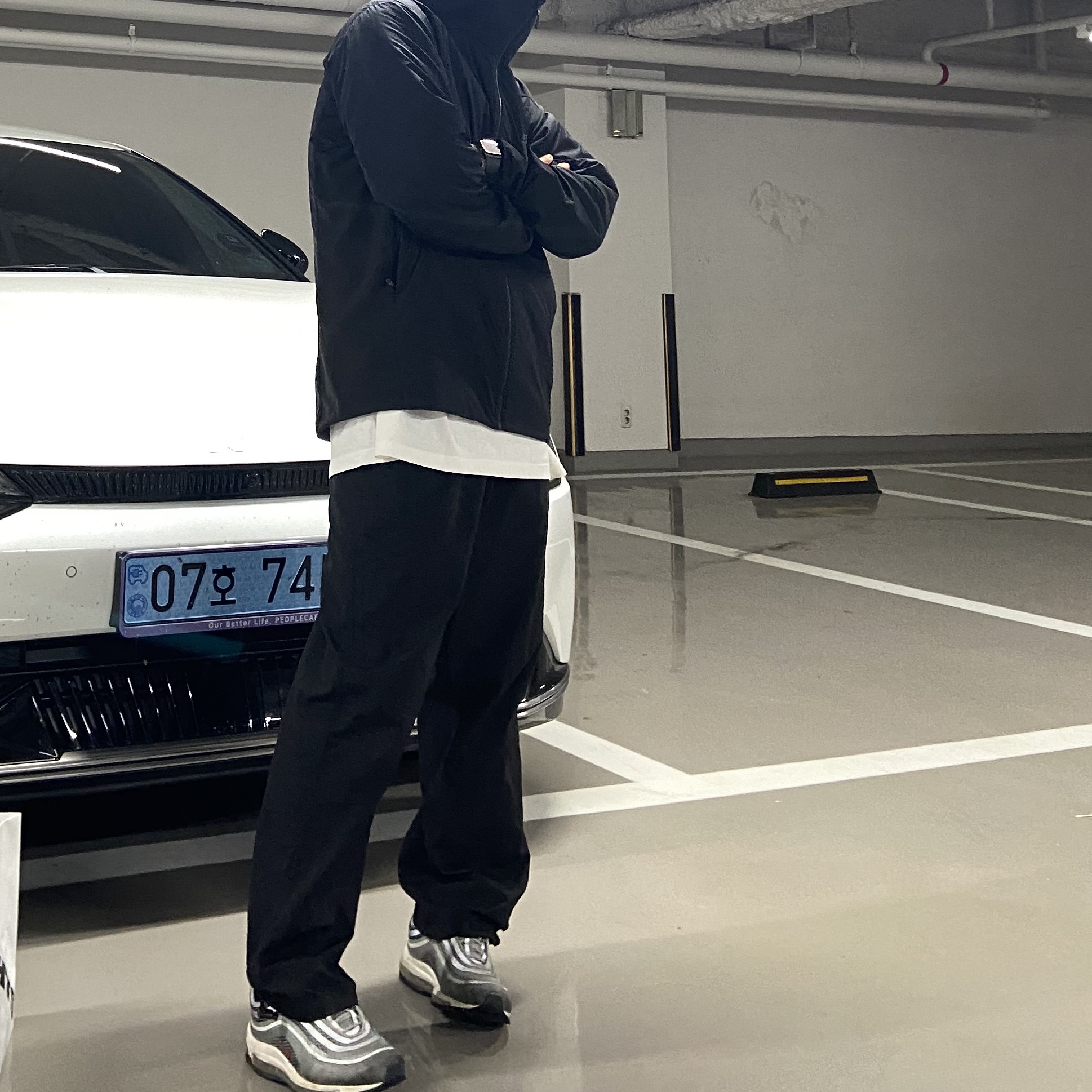 Arc'teryx Atom LT Hoody Black 착용 스타일