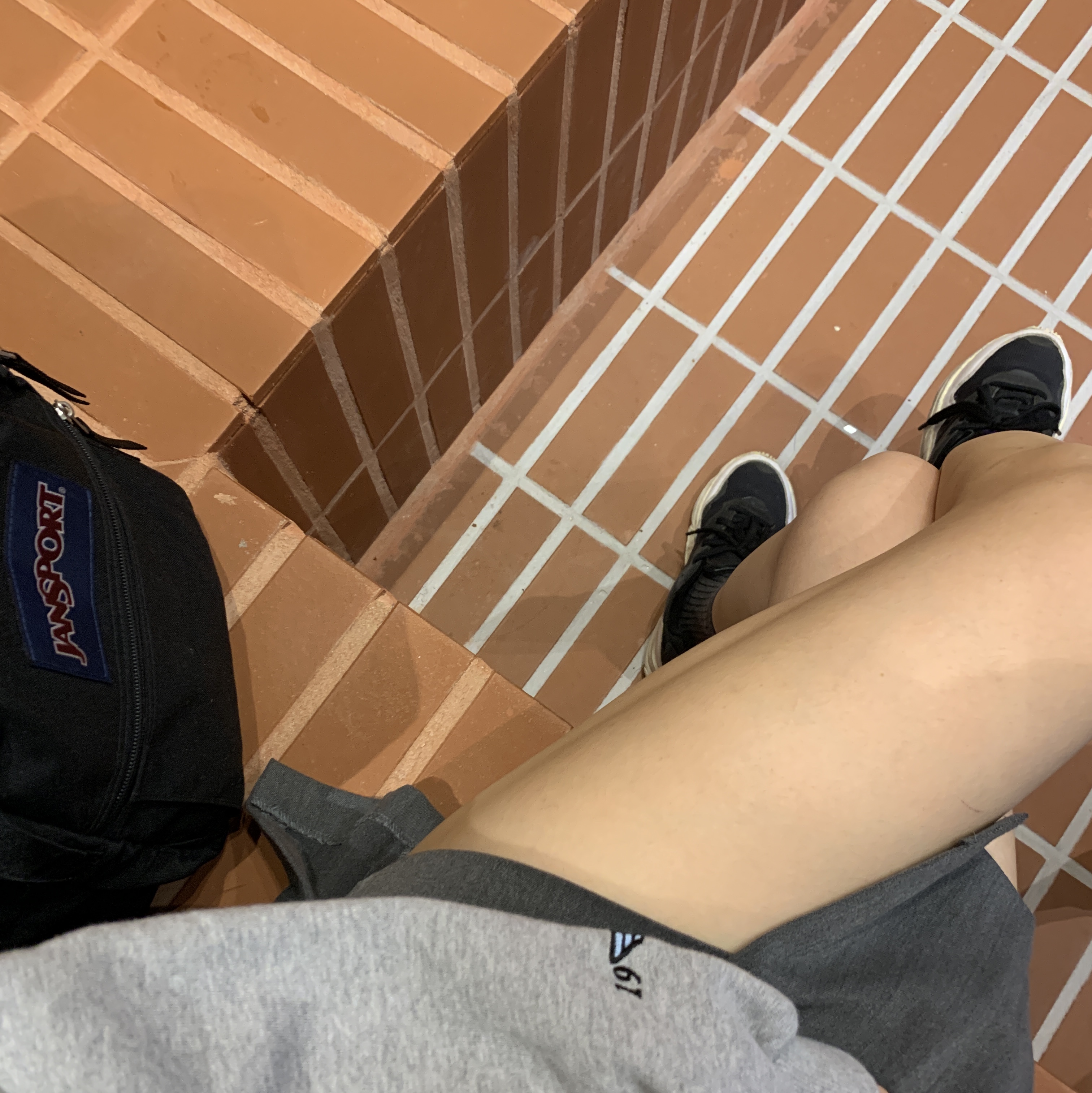 Adidas Yung-96 Chasm Solar Orange 착용 스타일