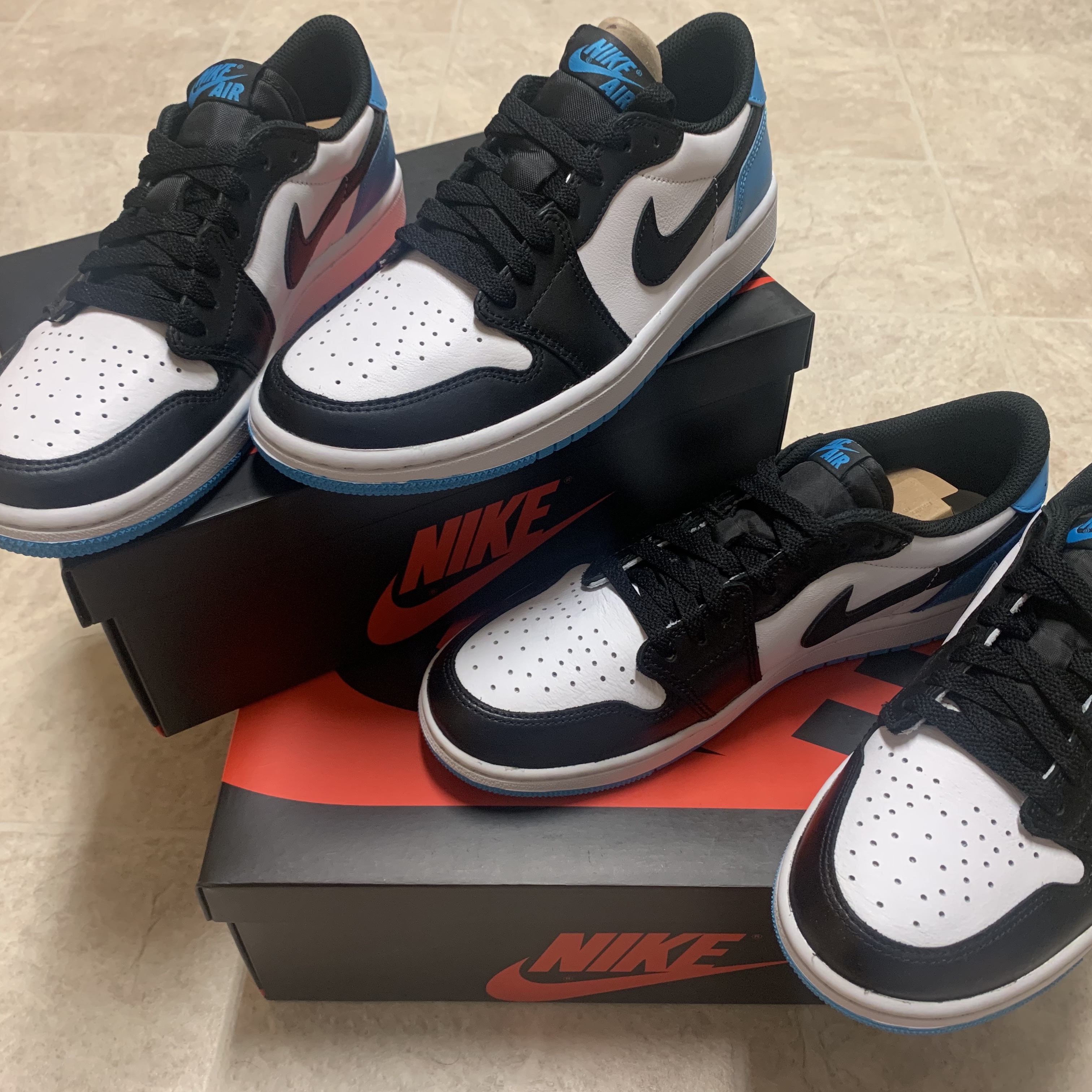 Jordan 1 Retro Low OG Black and Dark Powder Blue, (W) Jordan 1 Retro Low OG Black and Dark Powder Blue 착용 스타일