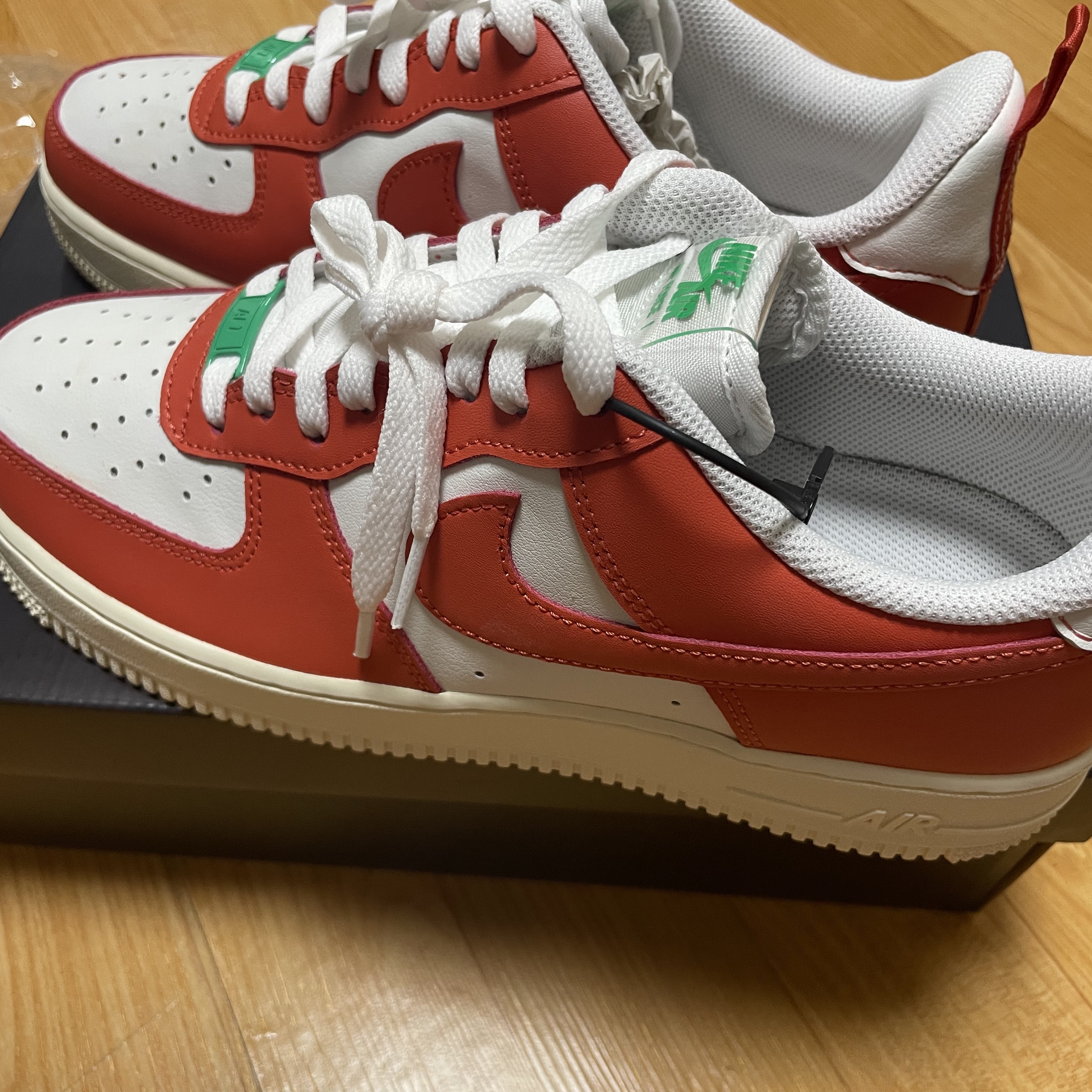 Nike Air Force 1 '07 LV8 Pojangmacha 착용 스타일
