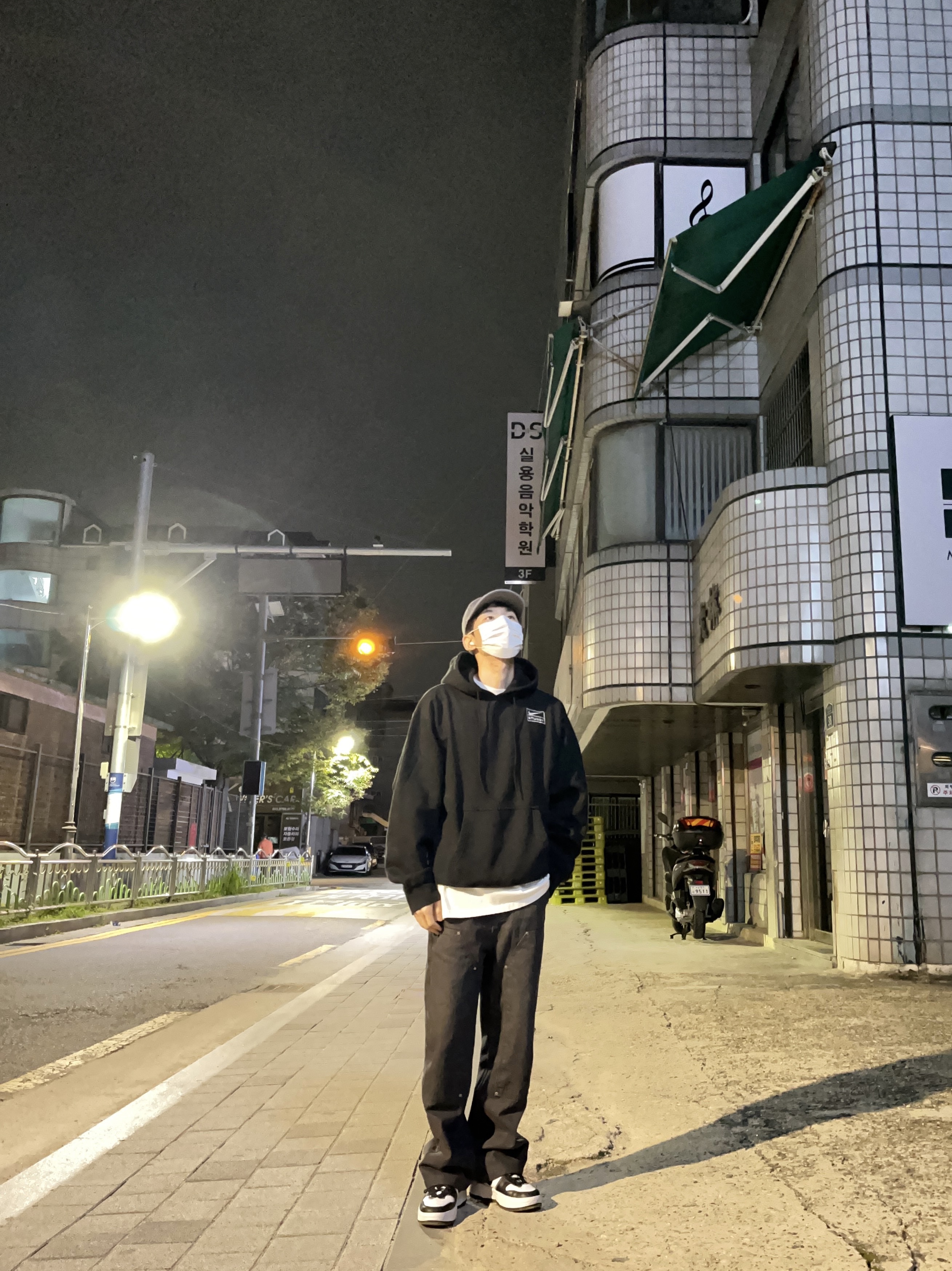 Nike x Stussy NRG RA Washed Pullover Hoodie Black (DN4028-010), Supreme Pigment Print S Logo 6-Panel Grey - 22FW 착용 스타일