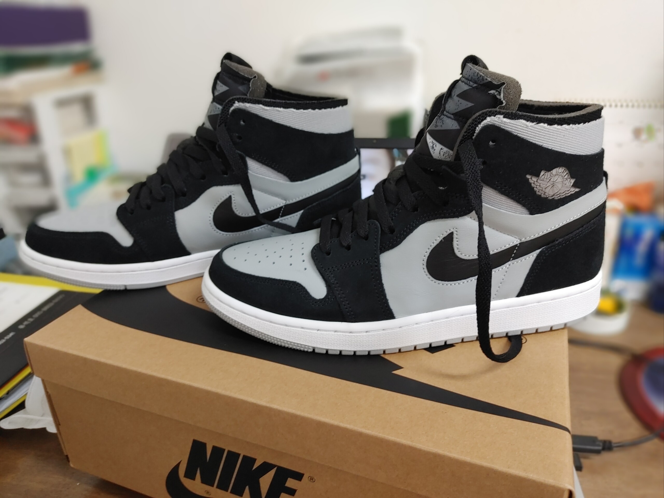 Jordan 1 Zoom Air CMFT Black Light Smoke Grey 착용 스타일 - 2