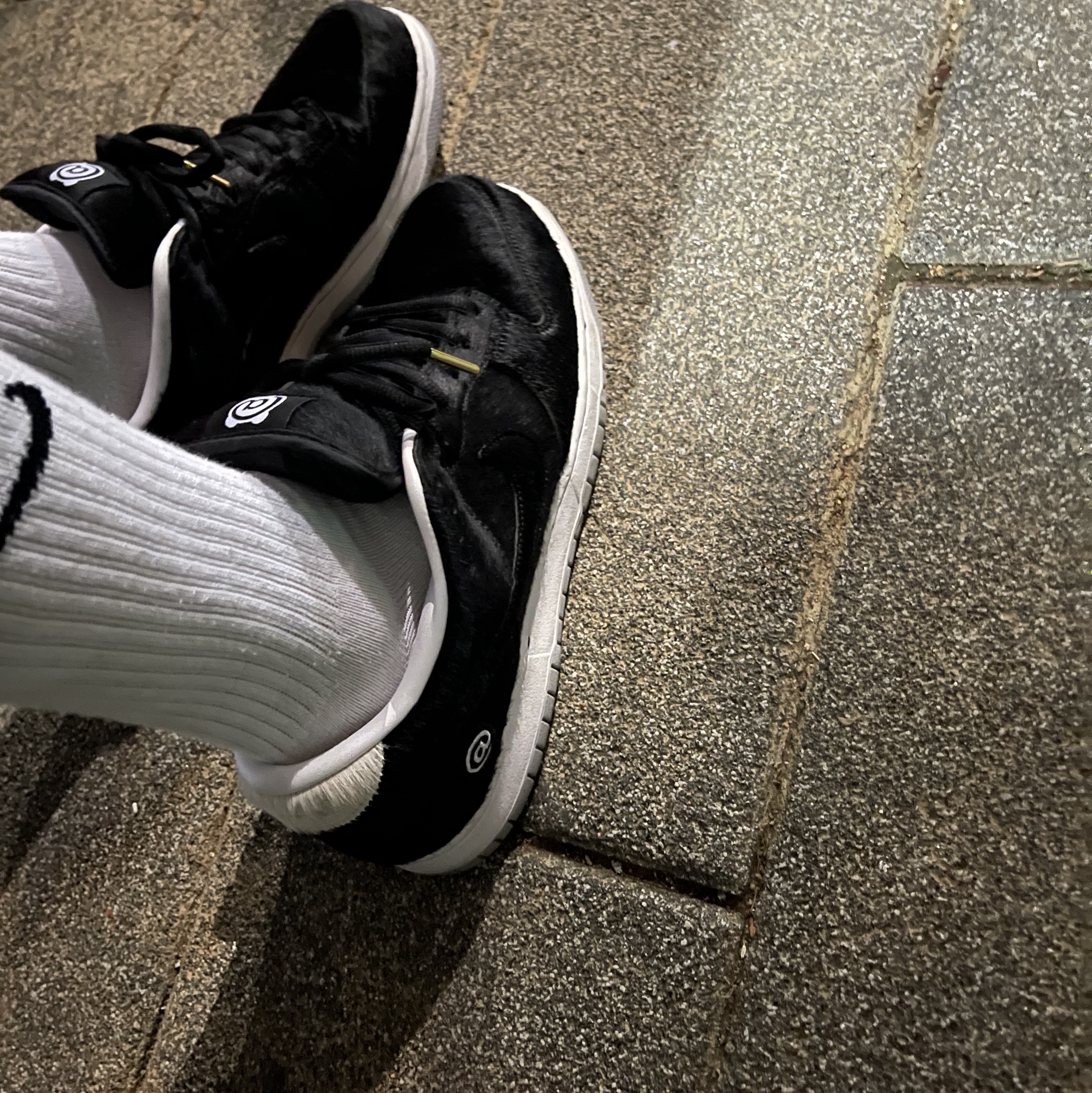 Nike x Medicom Toy SB Dunk Low BE@RBRICK 착용 스타일 - 3