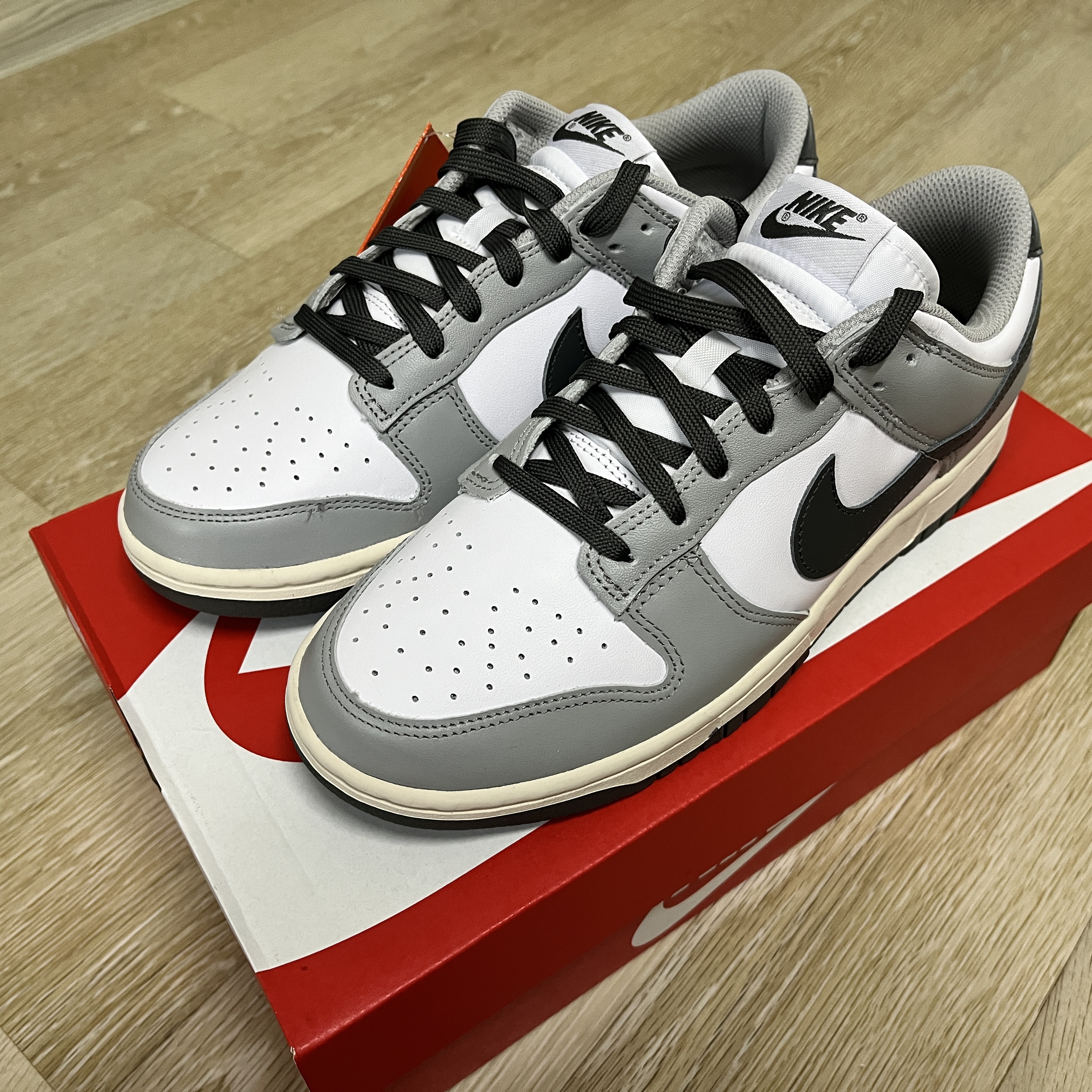 (W) Nike Dunk Low Light Smoke Grey 착용 스타일