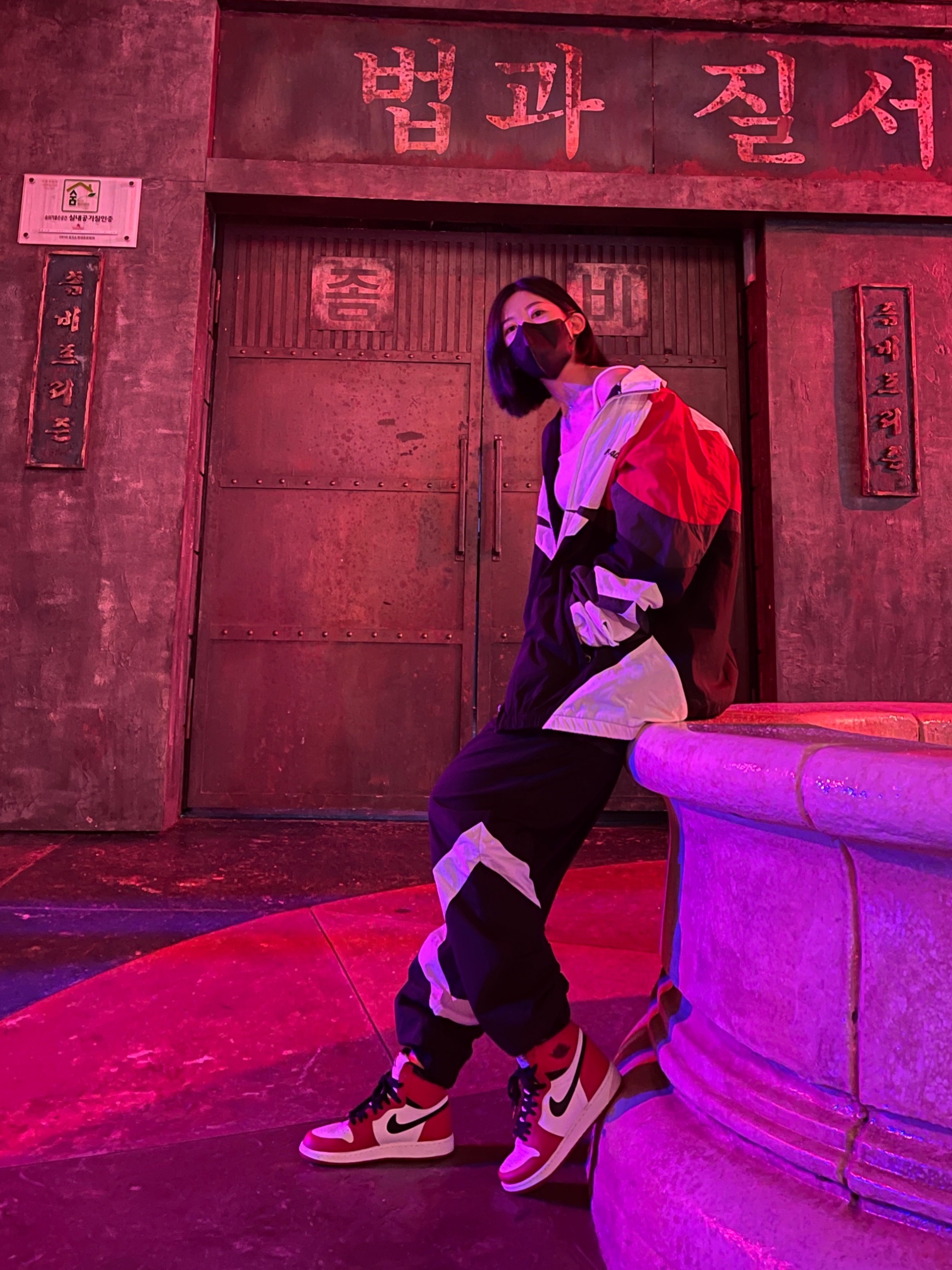 Palace Panelled Shell Jacket Black - 22FW, Palace Panelled Shell Joggers Black - 22FW 착용 스타일 - 2