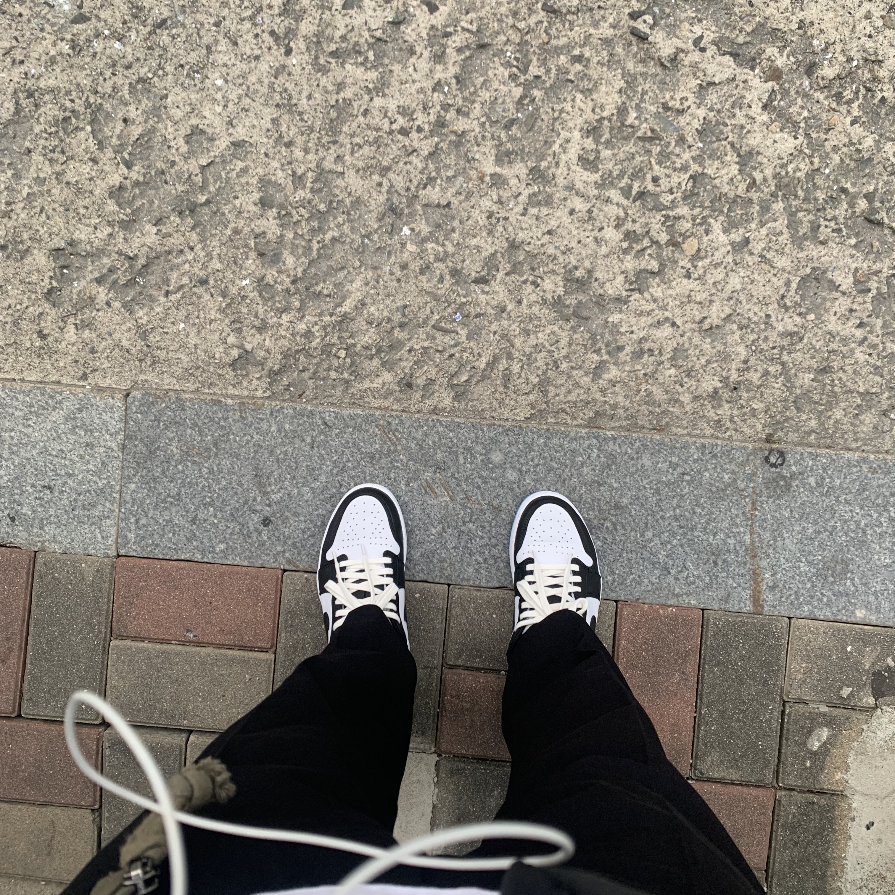 Jordan 1 Retro Low OG Black and Dark Powder Blue, (W) Jordan 1 Retro Low OG Black and Dark Powder Blue 착용 스타일